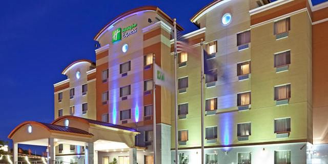 Holiday Inn Express Queens Maspeth