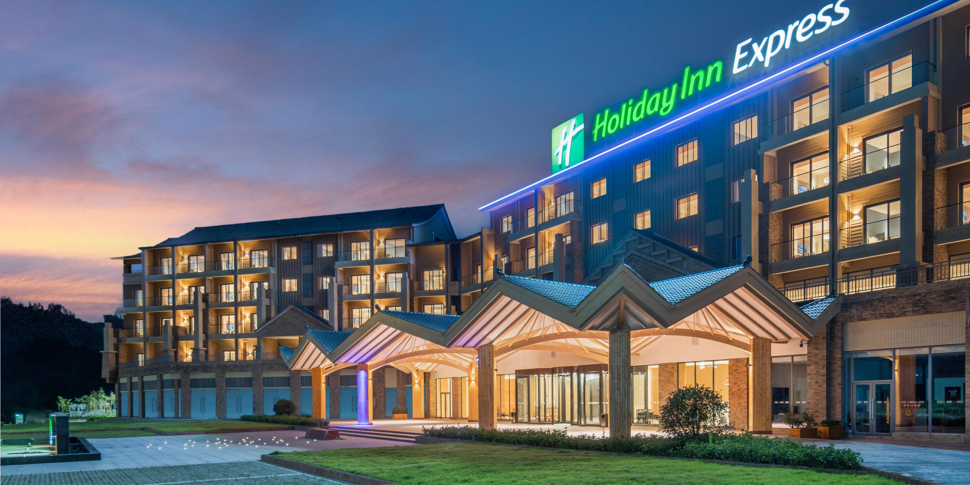 Holiday Inn Express Wawu Mountain