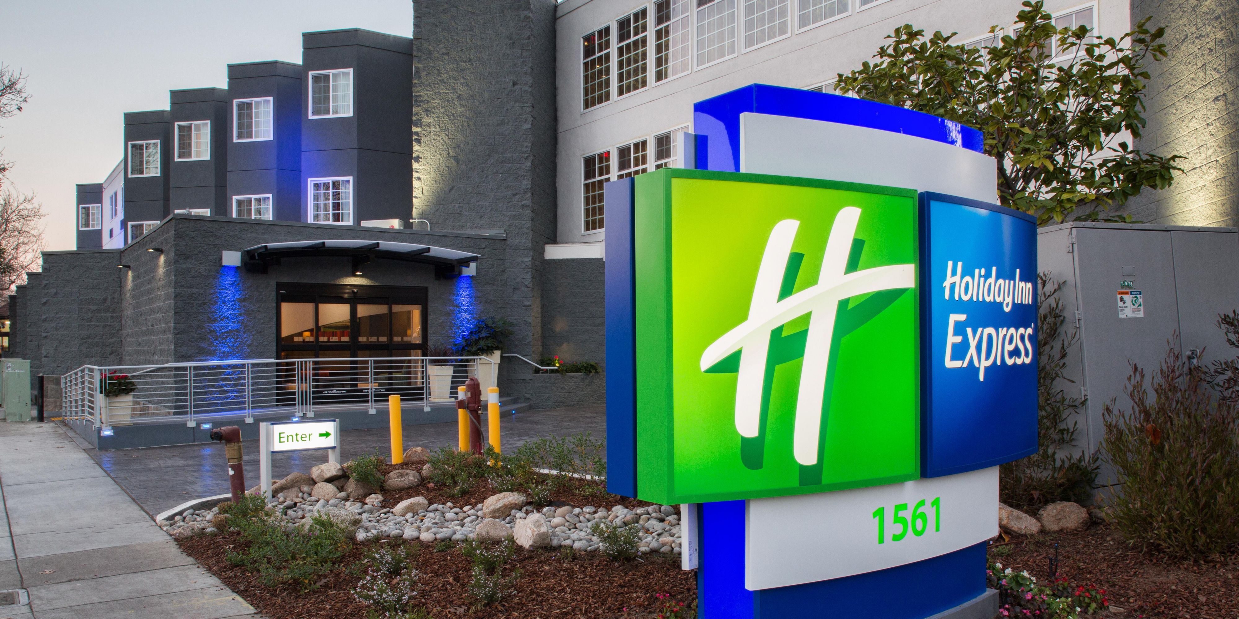 Hotels In Mountain View, CA Near San Jose | Holiday Inn Express Mountain  View - S Palo Alto