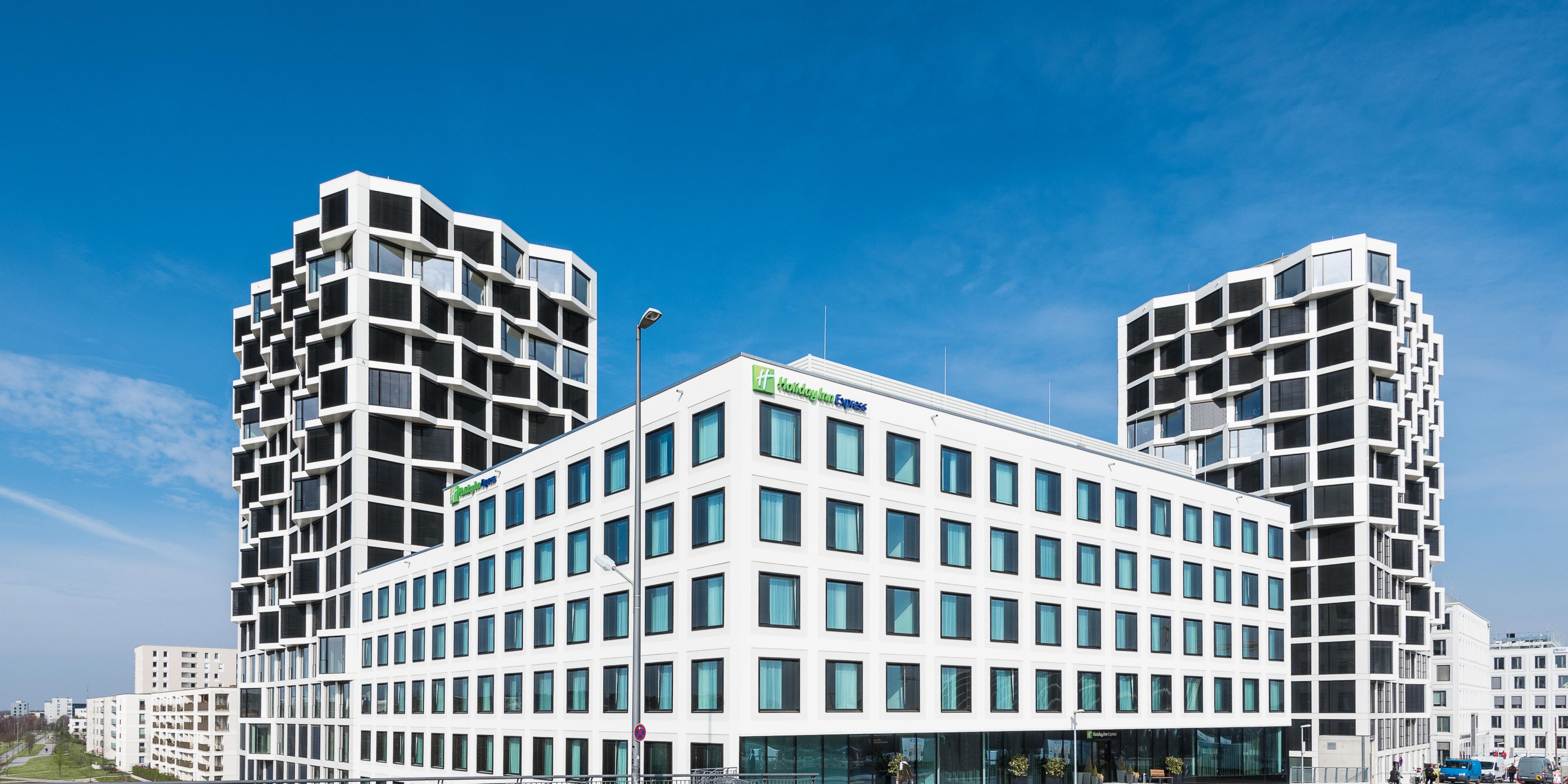 Top 64+ imagen holiday inn express munich city west