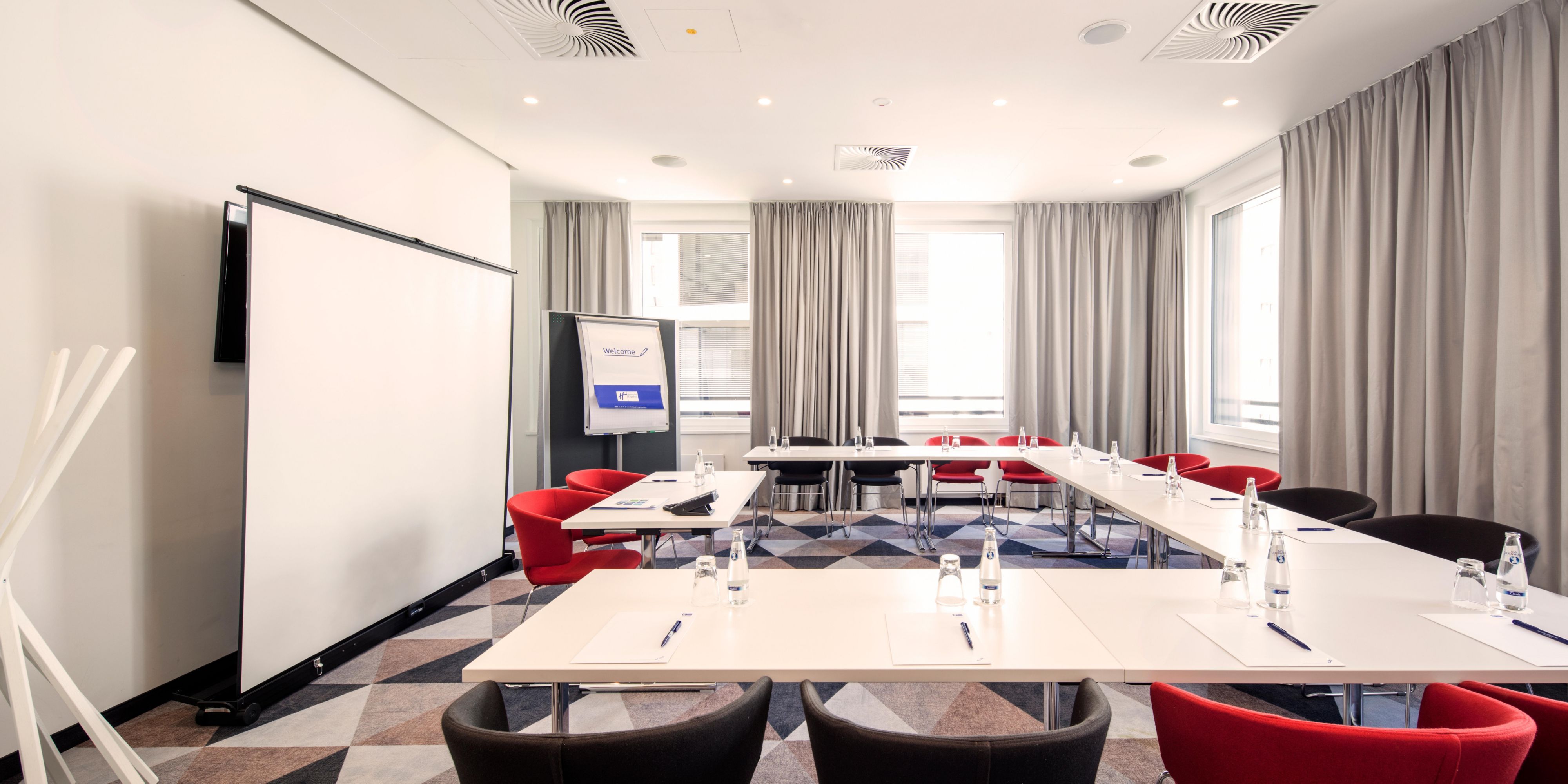 Organise your business meetings and small group events in our flexible space. Our venue is well-equipped with high-speed internet, A/V technology, and abundant natural light.
