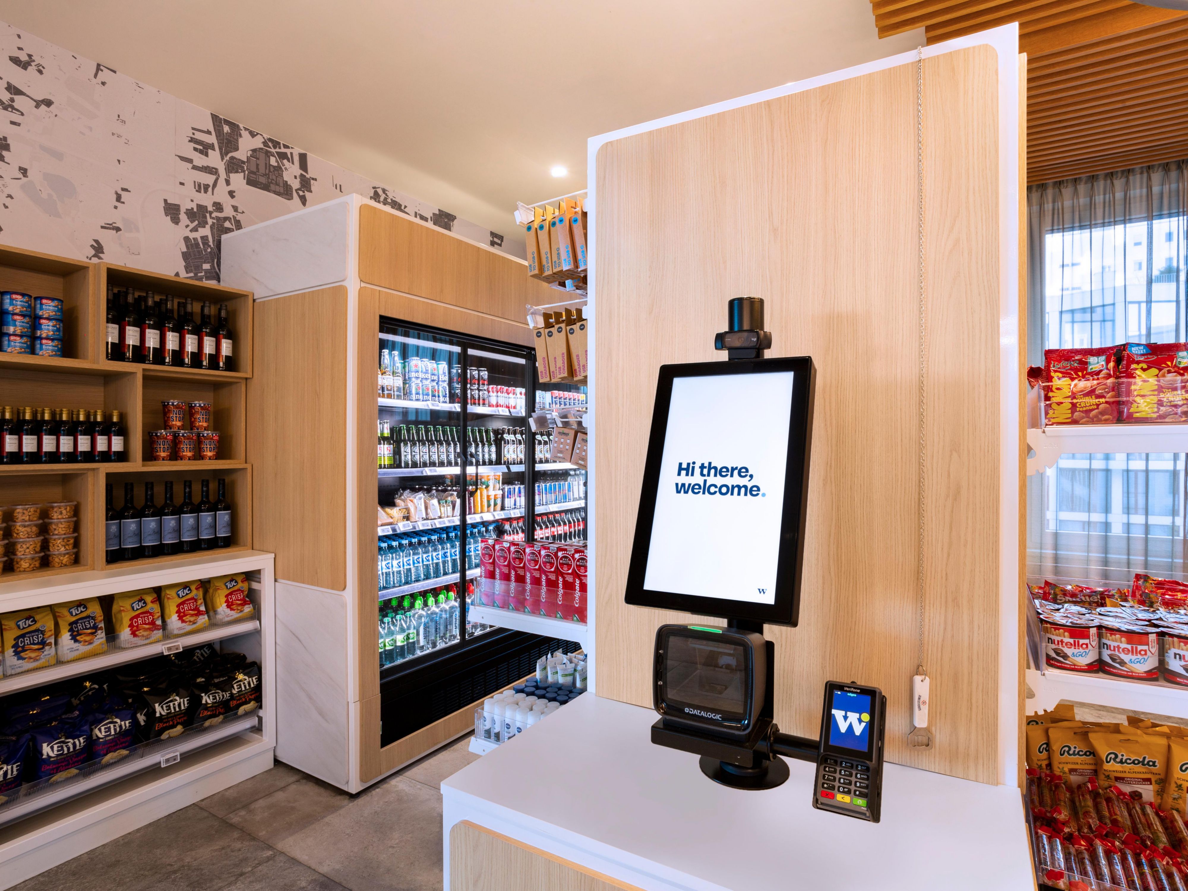 Whenever you need something urgently, our hotel's own supermarket is there for you at any time. You will find here a selection of drinks, snacks and everyday items that you can conveniently purchase from a self-service terminal.