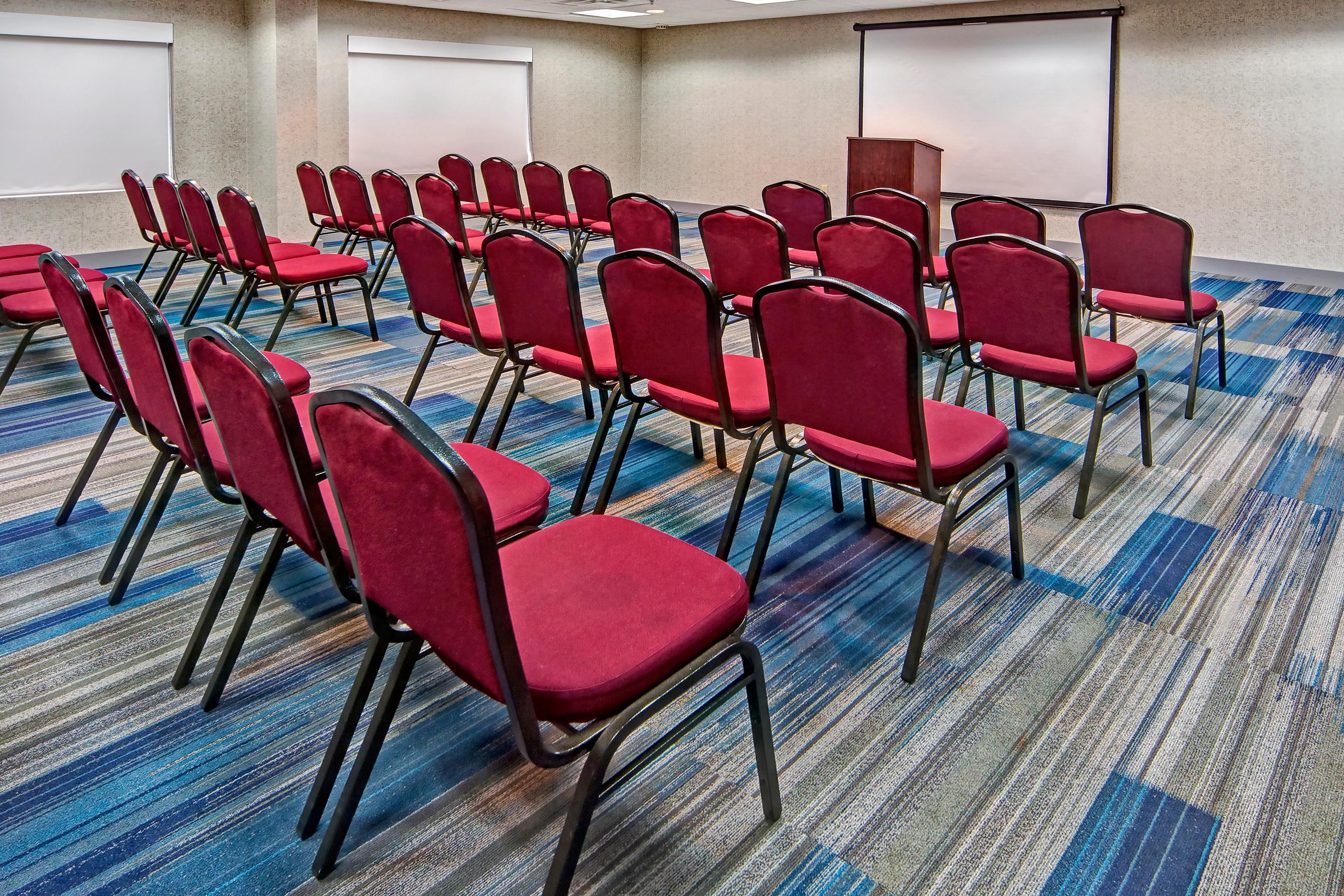 Host small business meetings or intimate social events in our event space in Murfreesboro, TN. With 625 square feet of space, you can host up to 35 guests seamlessly.