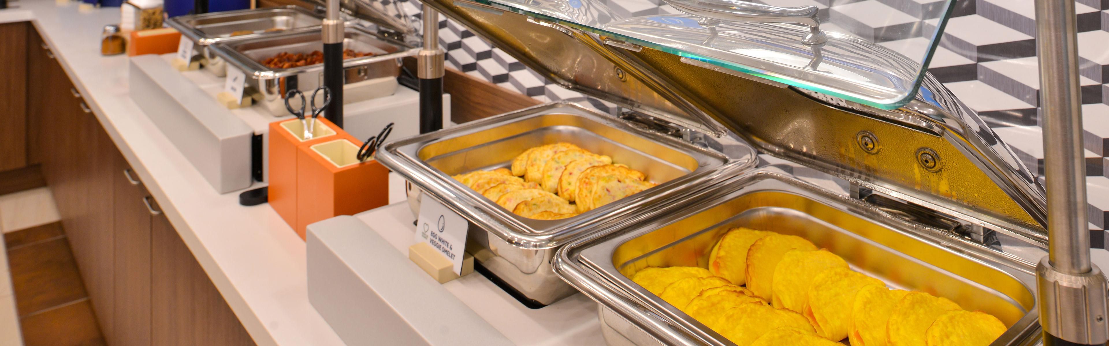 Need protein? Omelets & fresh cooked scrambled eggs for breakfast.