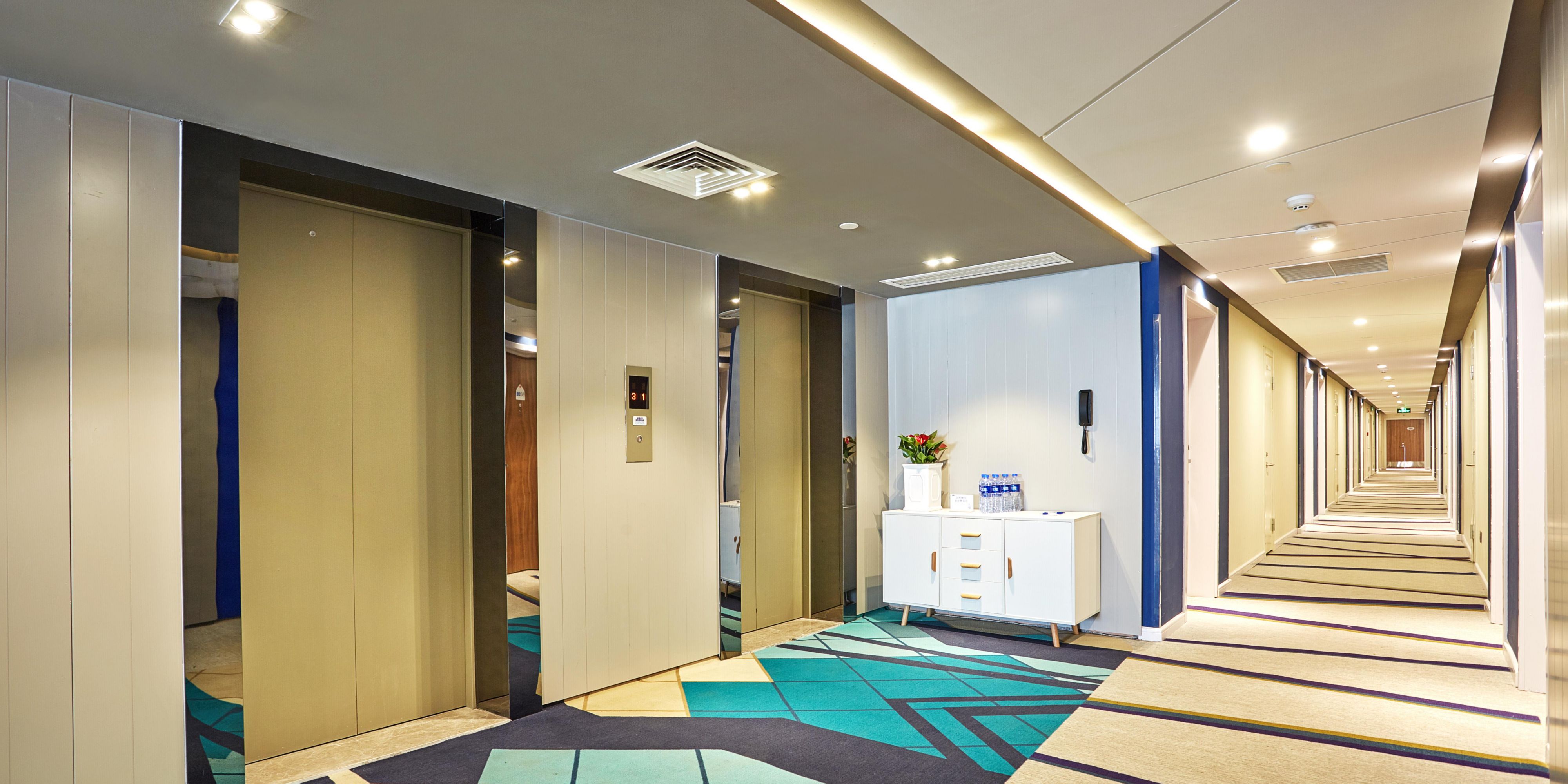 Holiday Inn Express Suites Nanjing Xuanwu Lake Hotel By Ihg