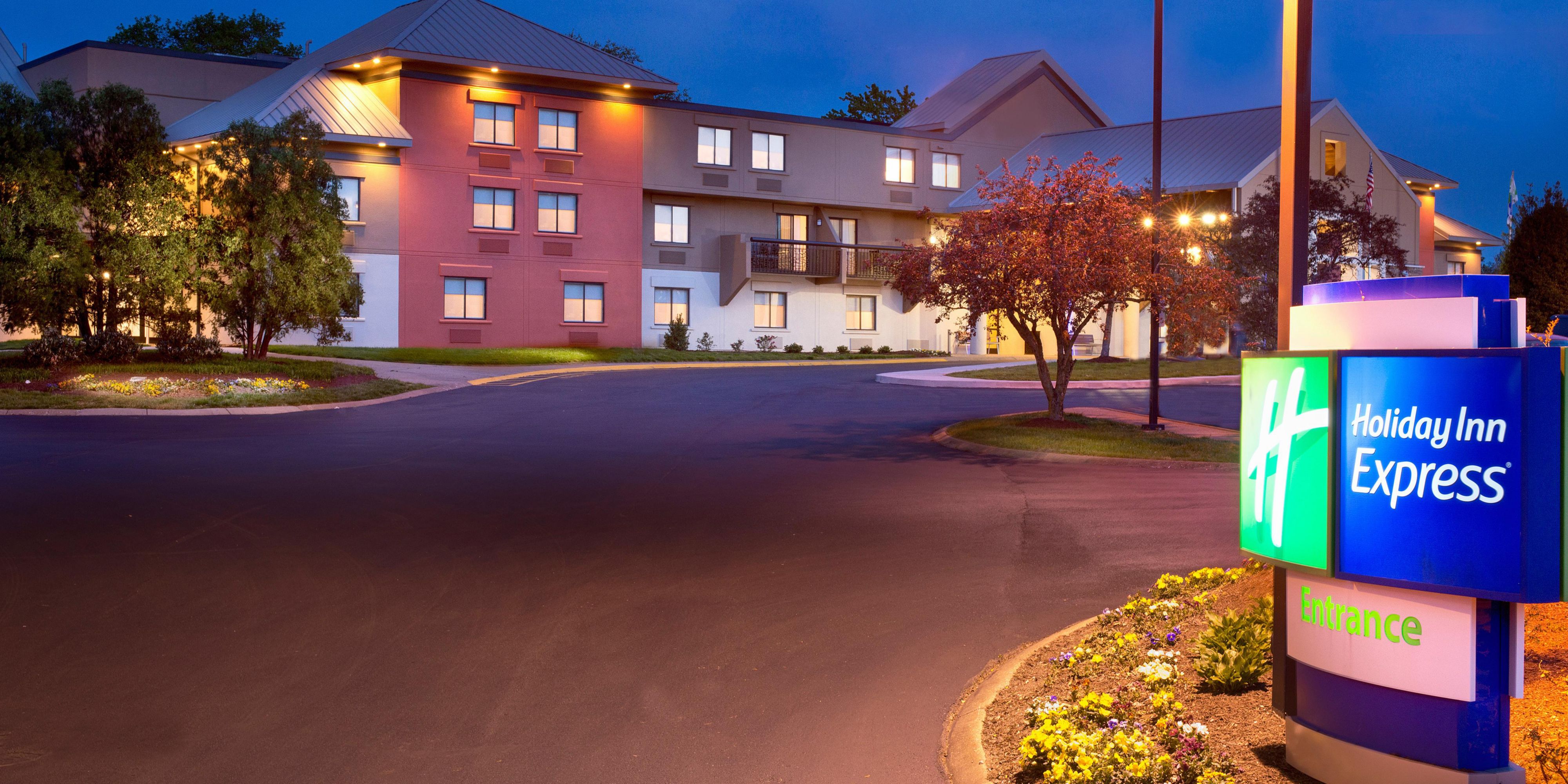 Holiday Inn Express & Suites Nashville Airport 
