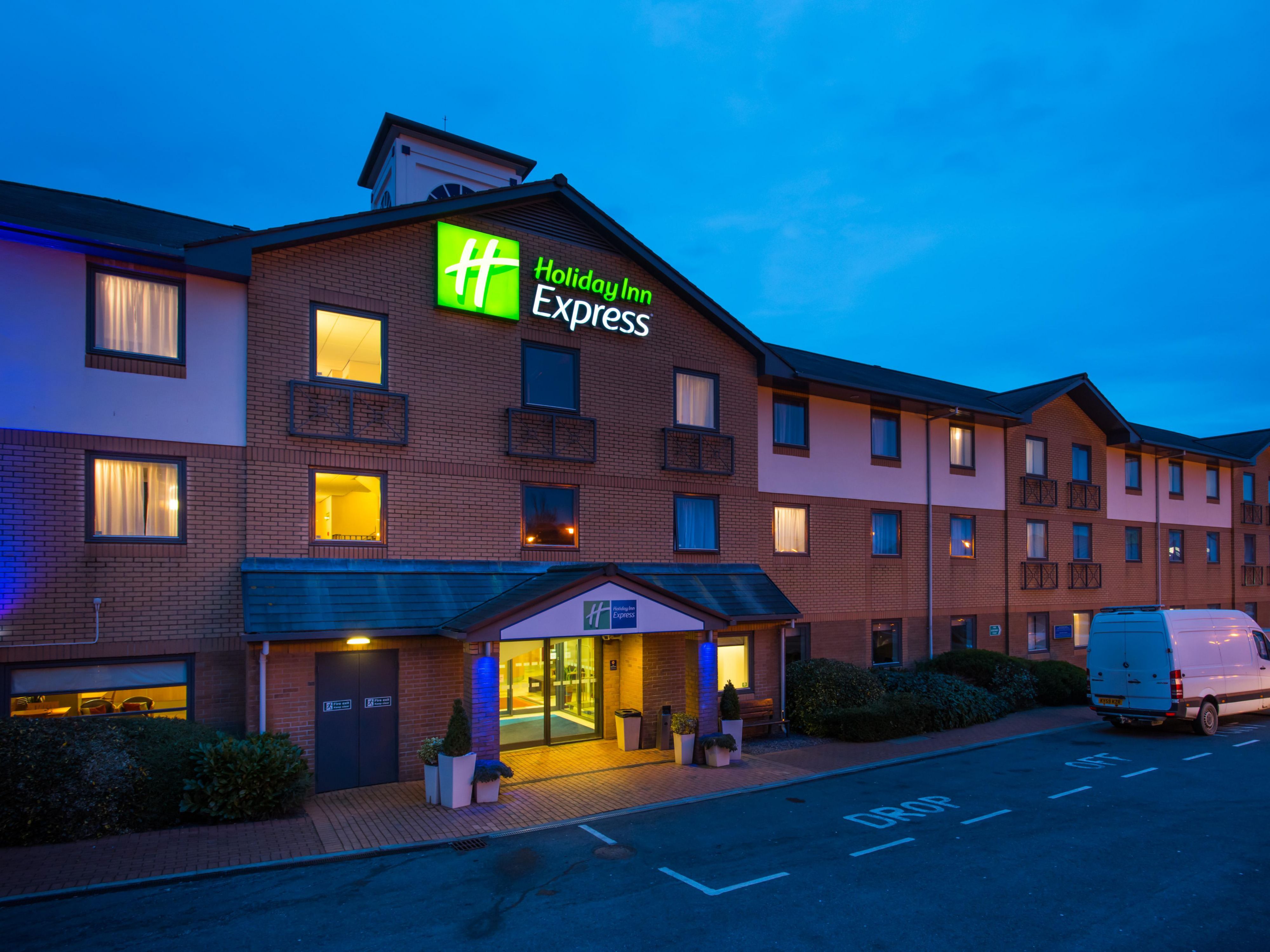 Holiday Inn Express Neath 4343015101 4x3