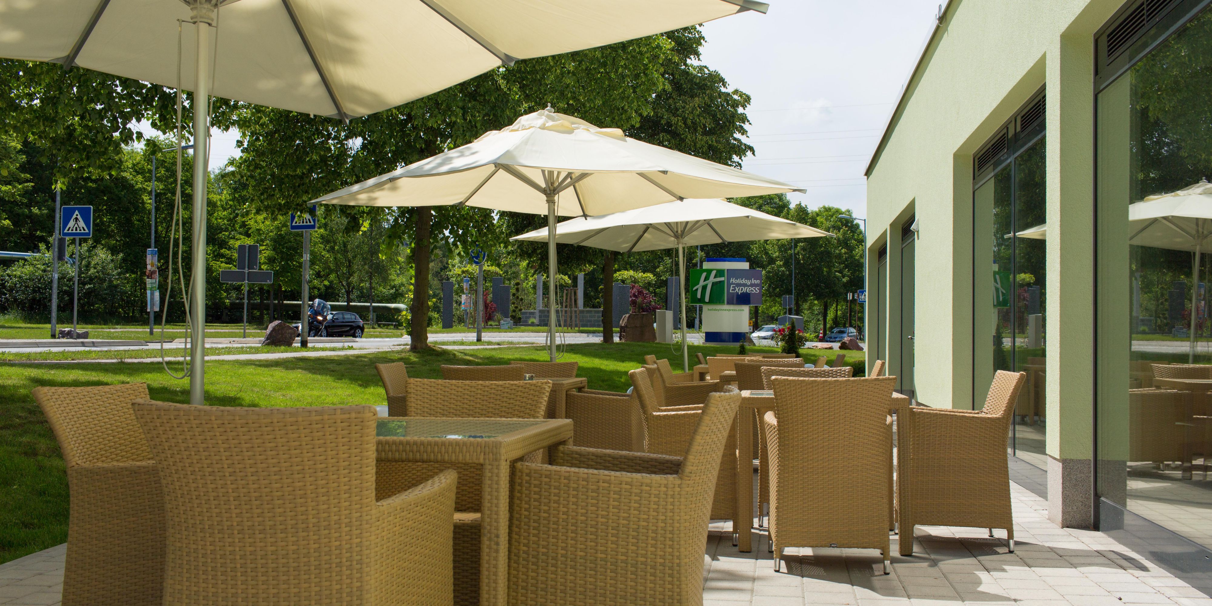 Next to our outdoor terrace, you can relax in the sun and have a cold drink.