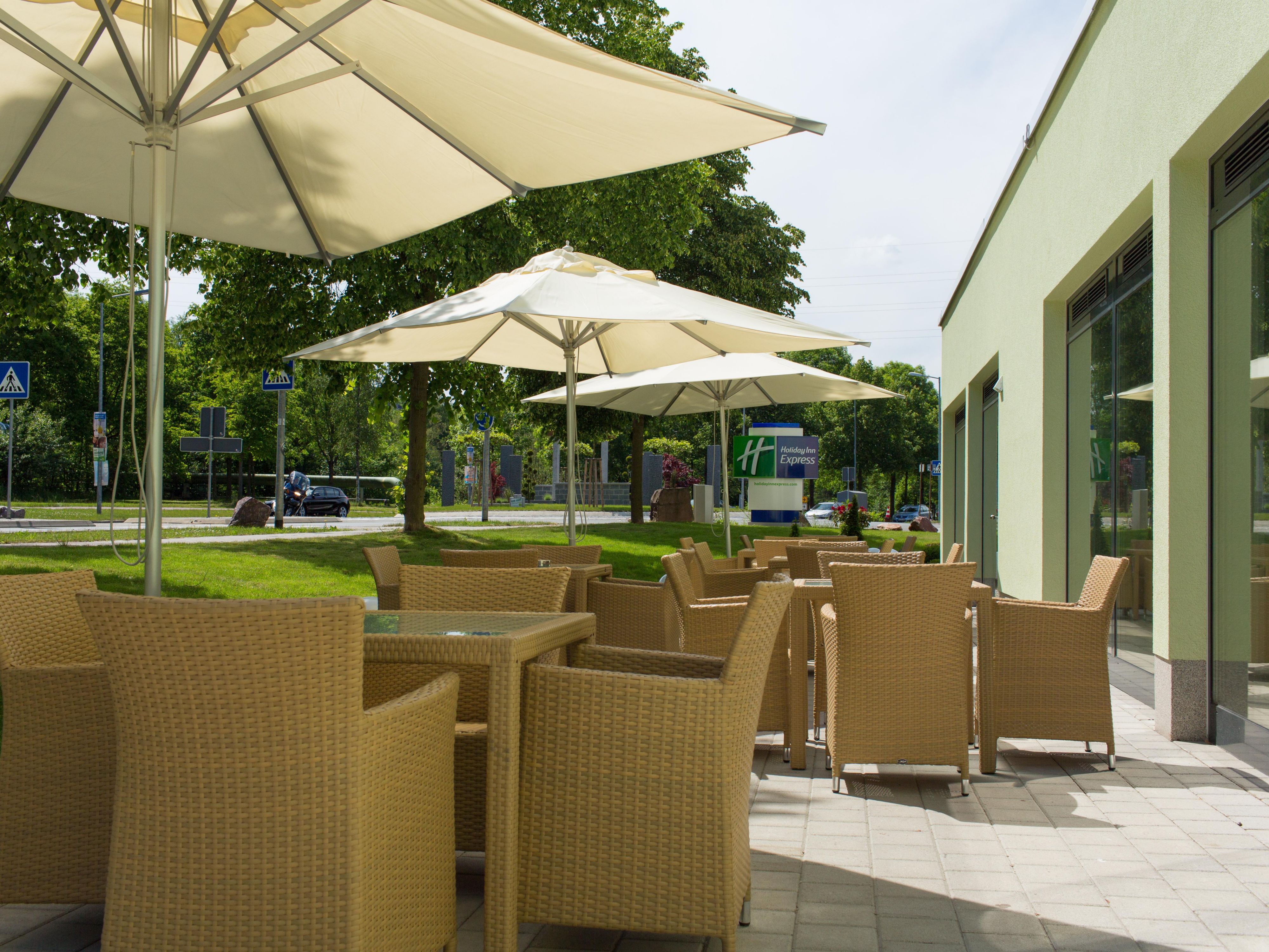 Next to our outdoor terrace, you can relax in the sun and have a cold drink.