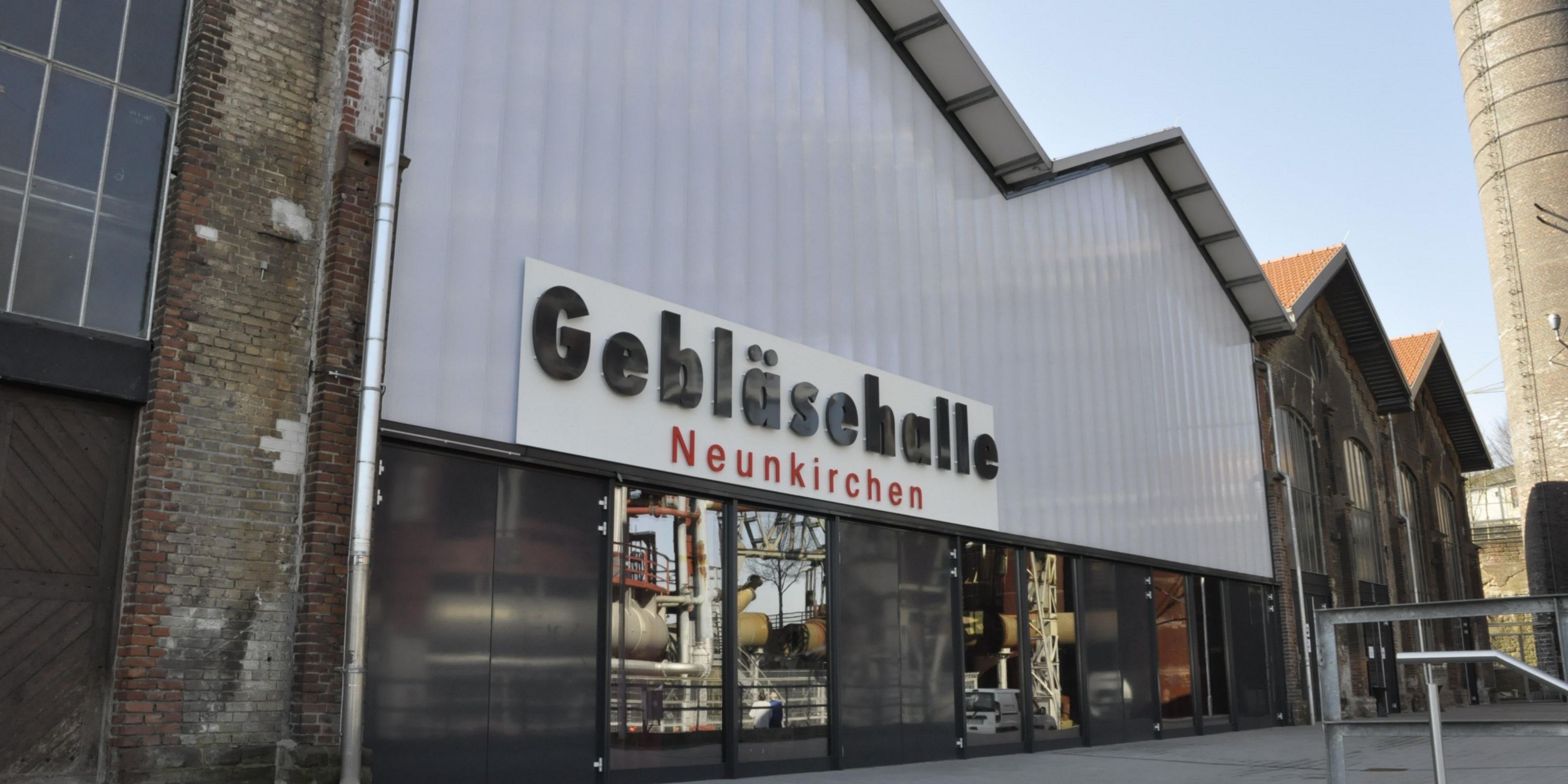Combine your event in the Gebläsehalle with a night in our hotel.