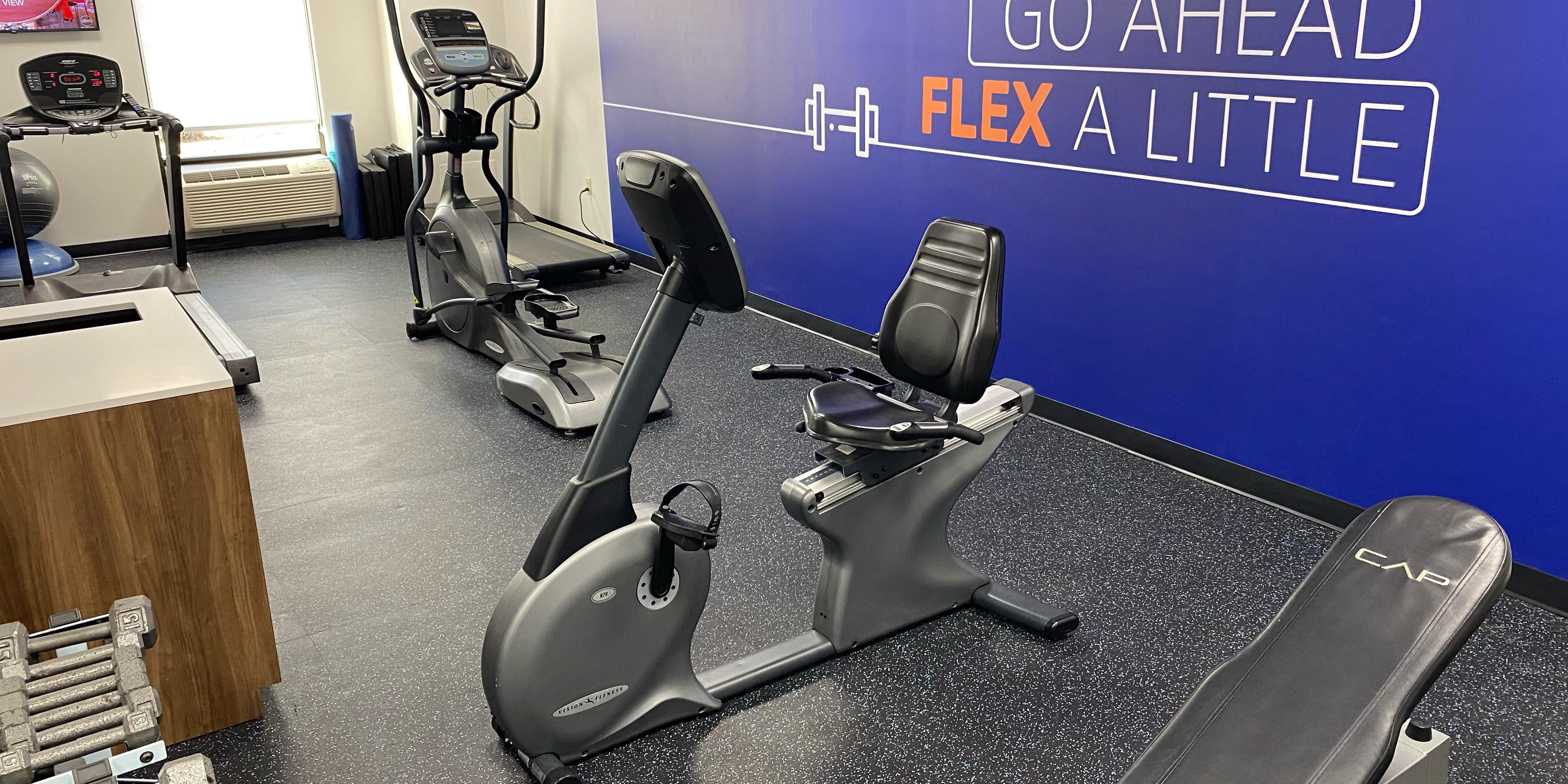 Don't miss your daily workout routine just because you're on the road! Available 24 hours daily to all guests. The fitness center offers state-of-the-art equipment, such as, a treadmill, elliptical machine, bicycle, and more.
