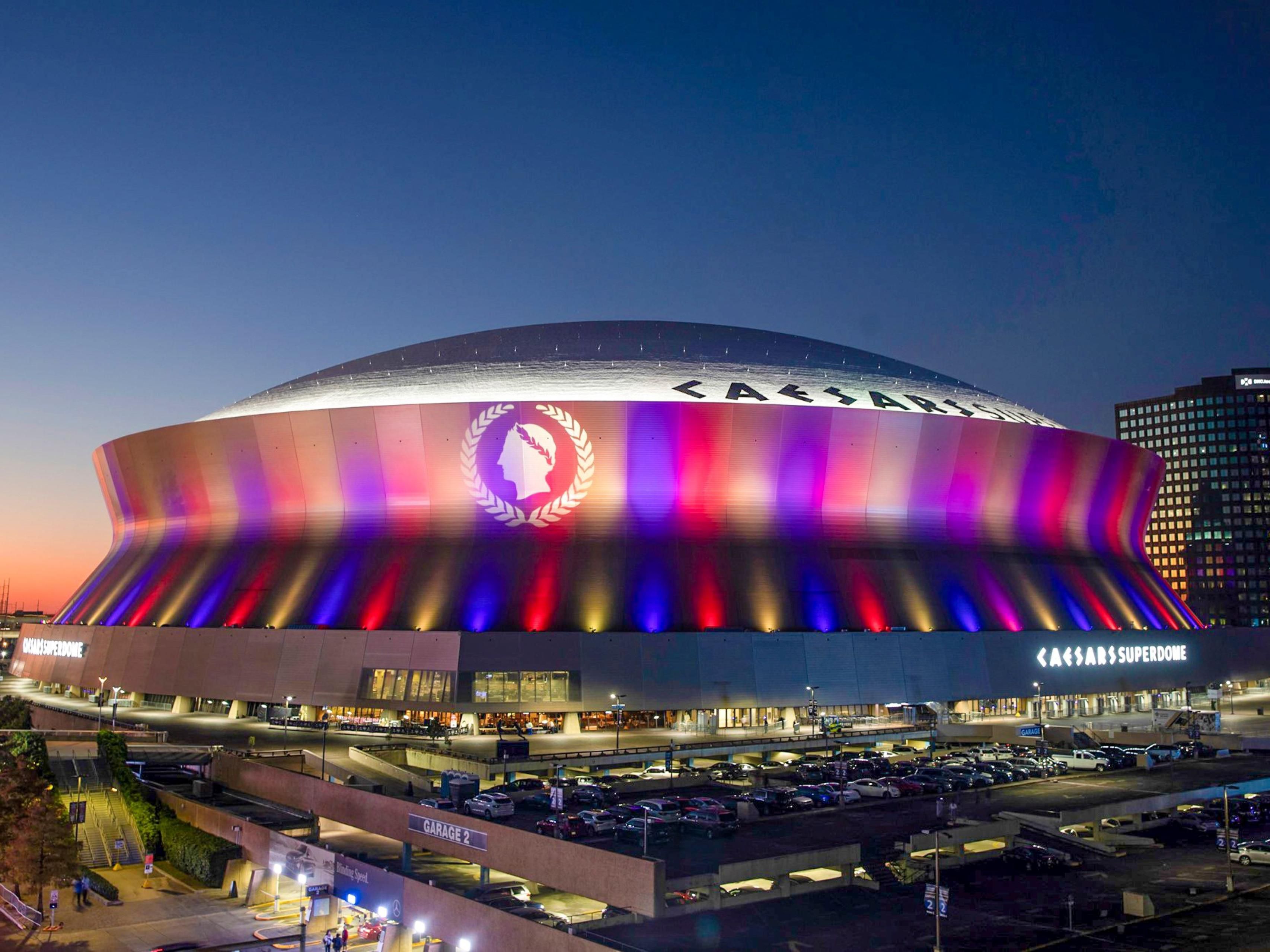 Just around the corner from the Caesars Superdome (0.5 Miles / 850 meters)  and Smooth King Center (0.8 Miles / 1.3 km)!