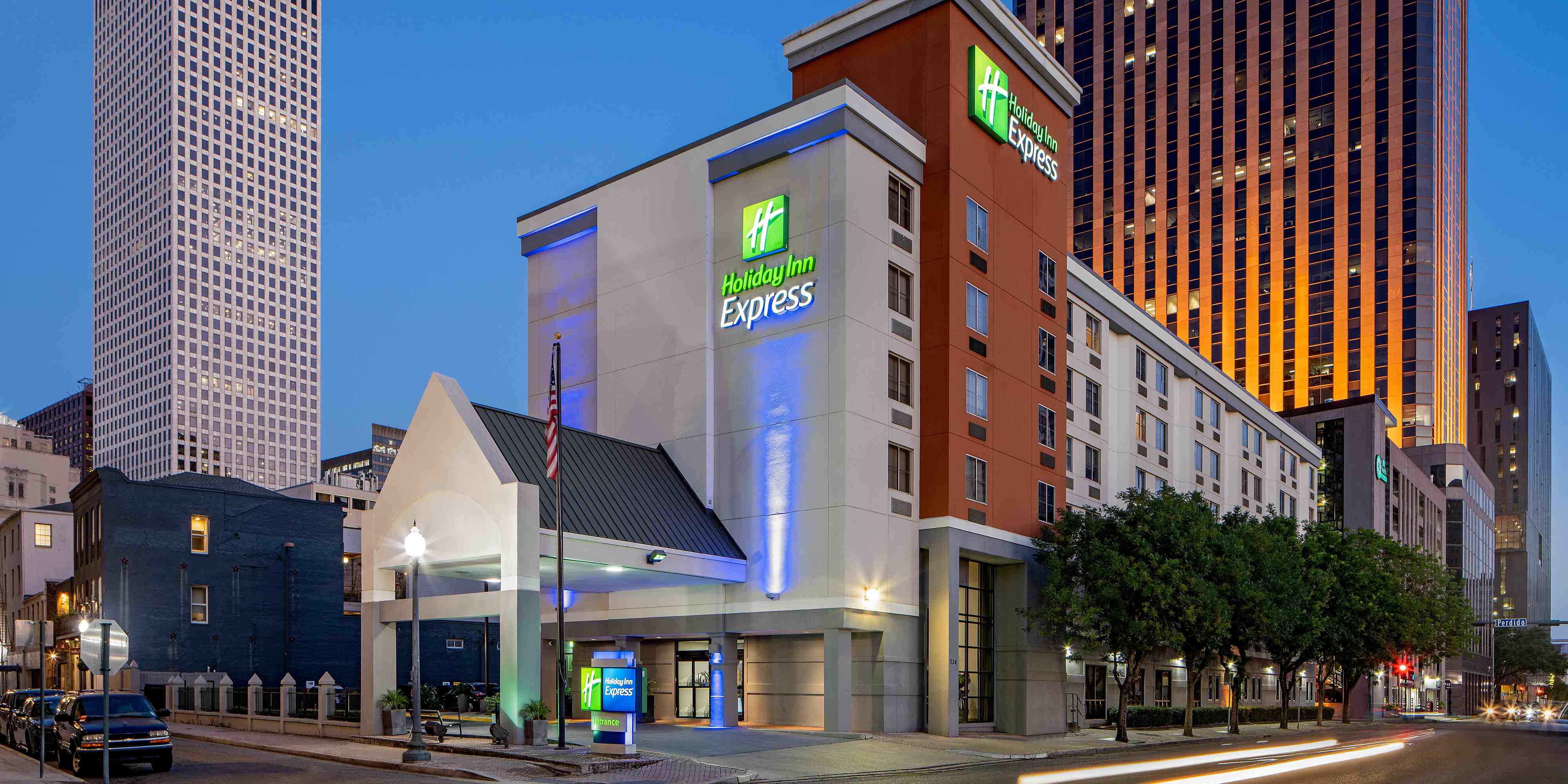 Hotels in Downtown New Orleans  Holiday Inn Express New Orleans