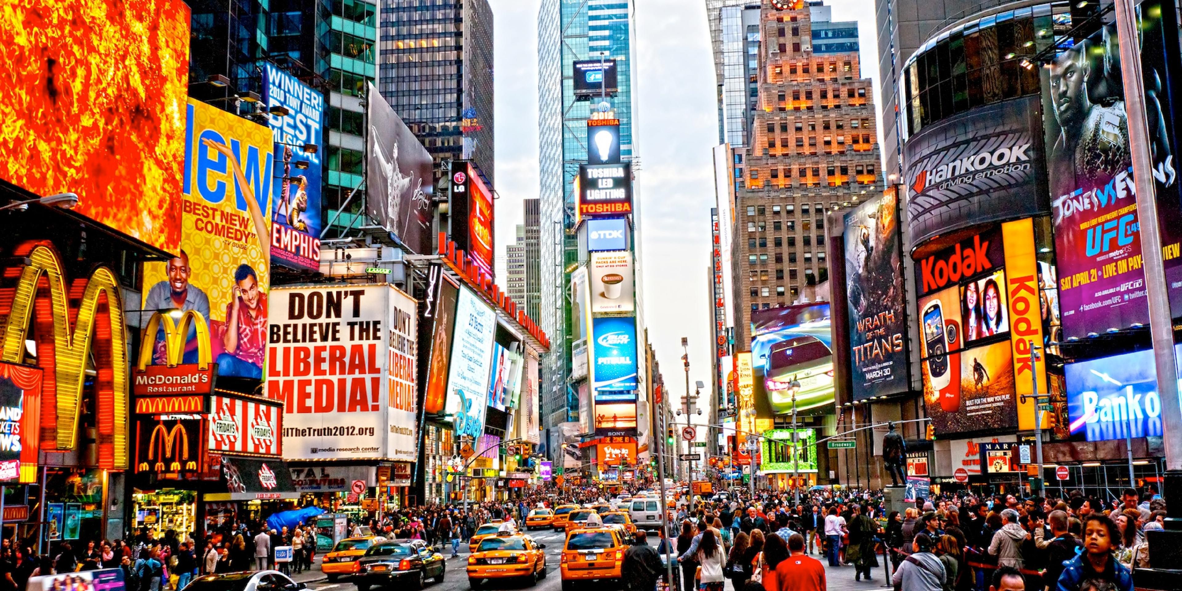 Our Holiday Inn Express hotel in Midtown Manhattan is surrounded by popular local attractions including Times Square, Hells Kitchen, Central Park, Hudson Yards, and many more.