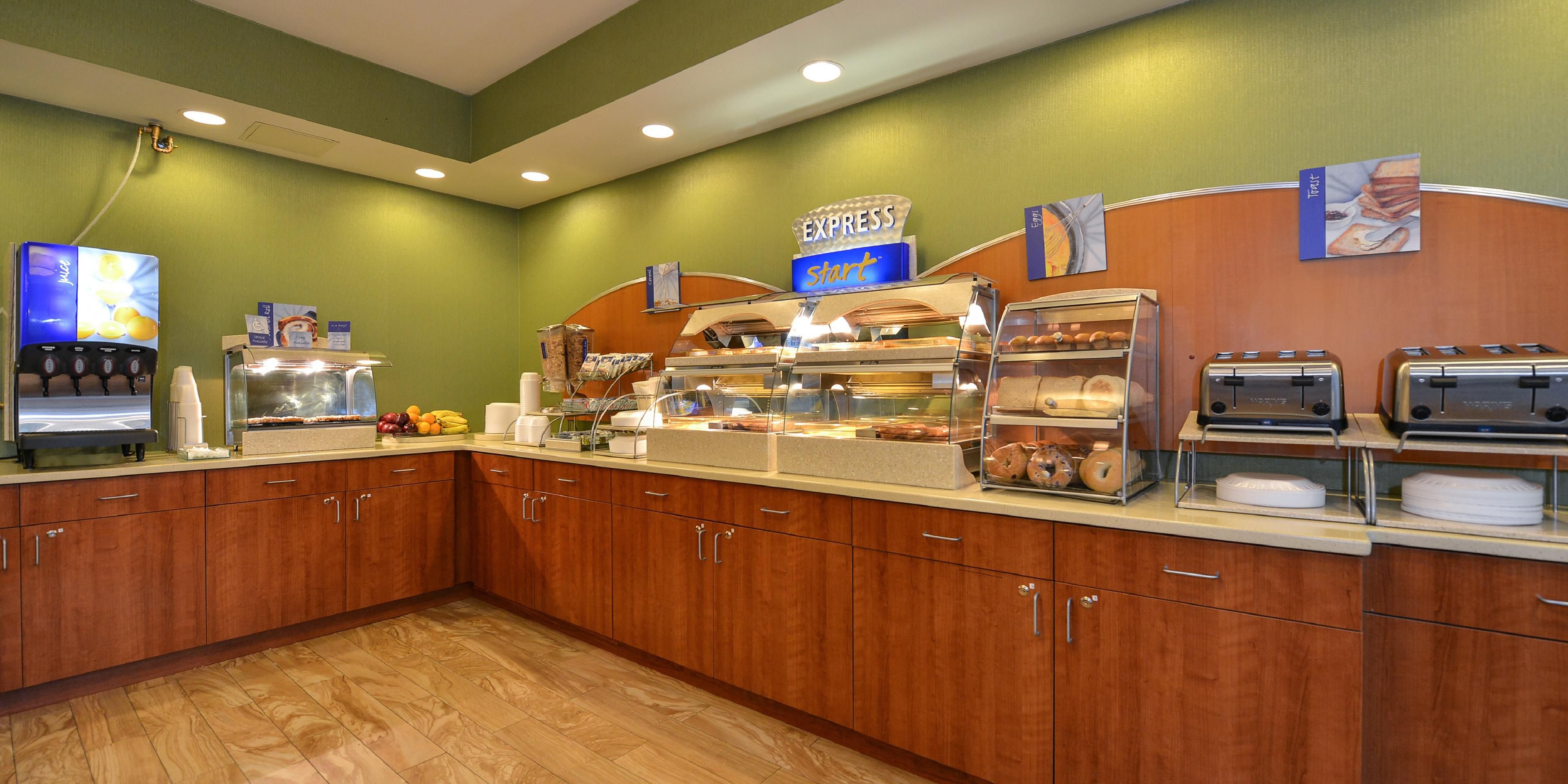 Before exploring the city, kick start your morning with our complimentary breakfast. During COVID-19 complimentary breakfast will vary.
