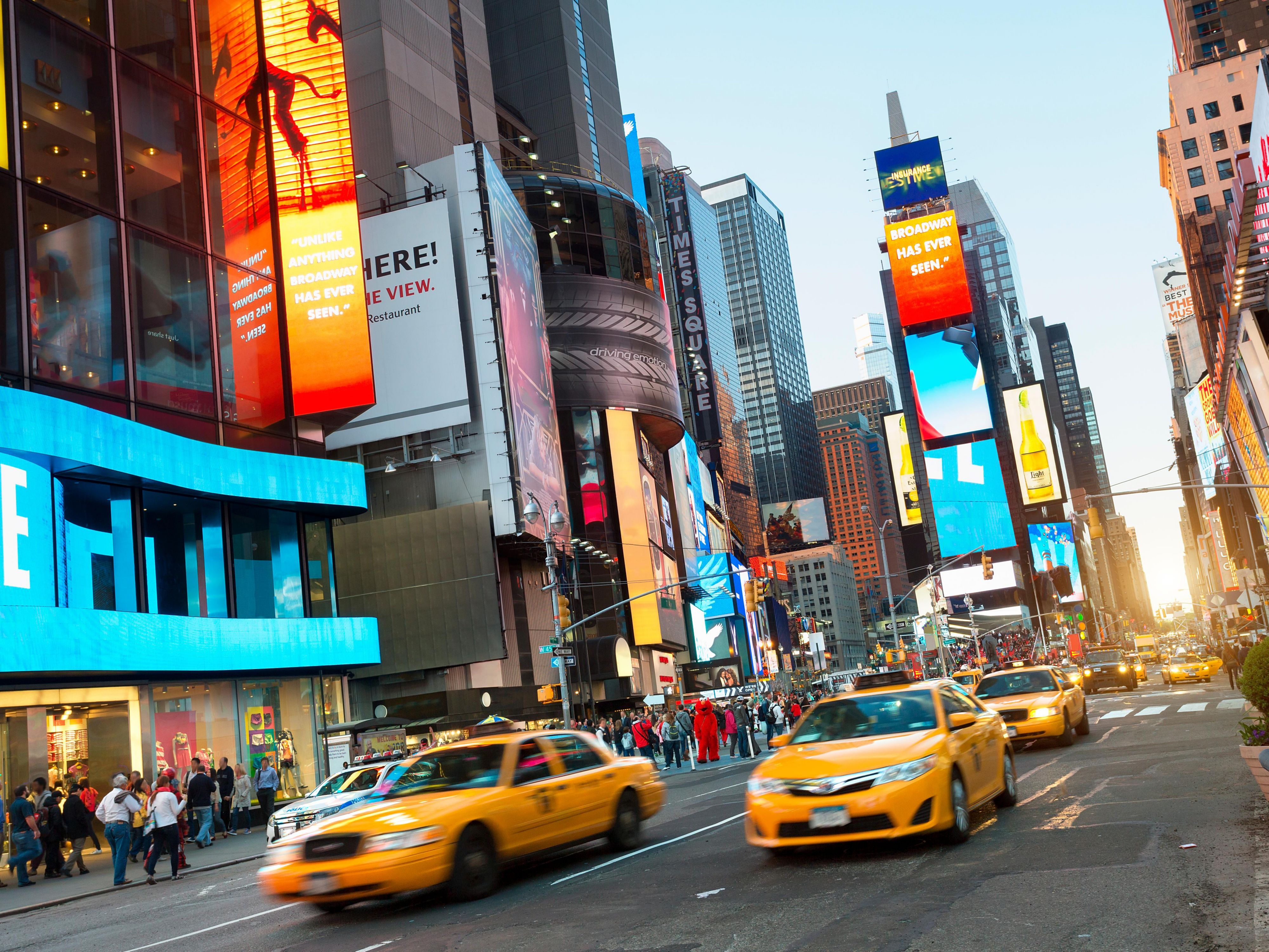 Our Holiday Inn Express hotel in Midtown is surrounded by popular local attractions including Times Square and Central Park.