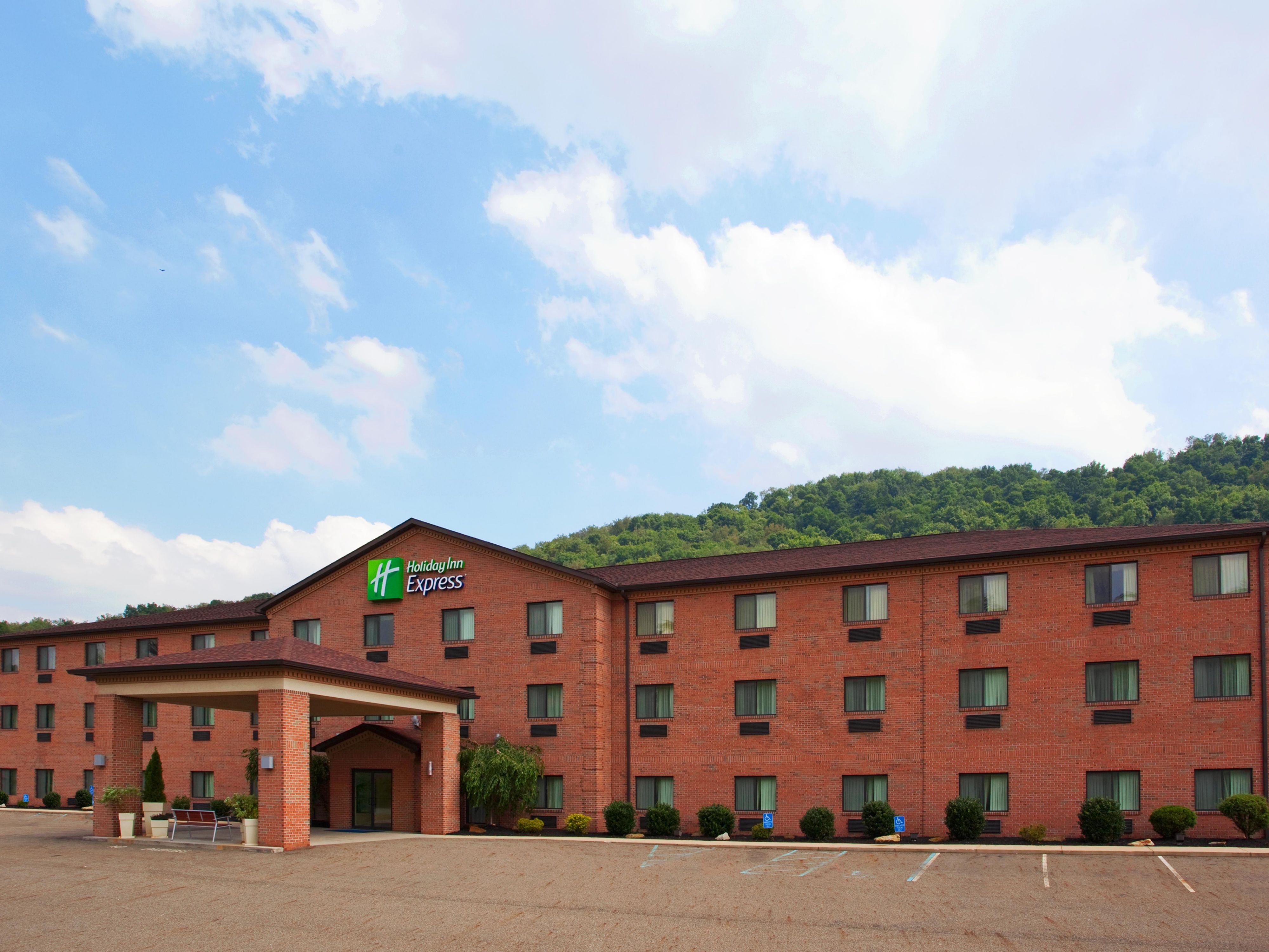 Newell, WV Hotels near Mountaineer Casino | Holiday Inn ...