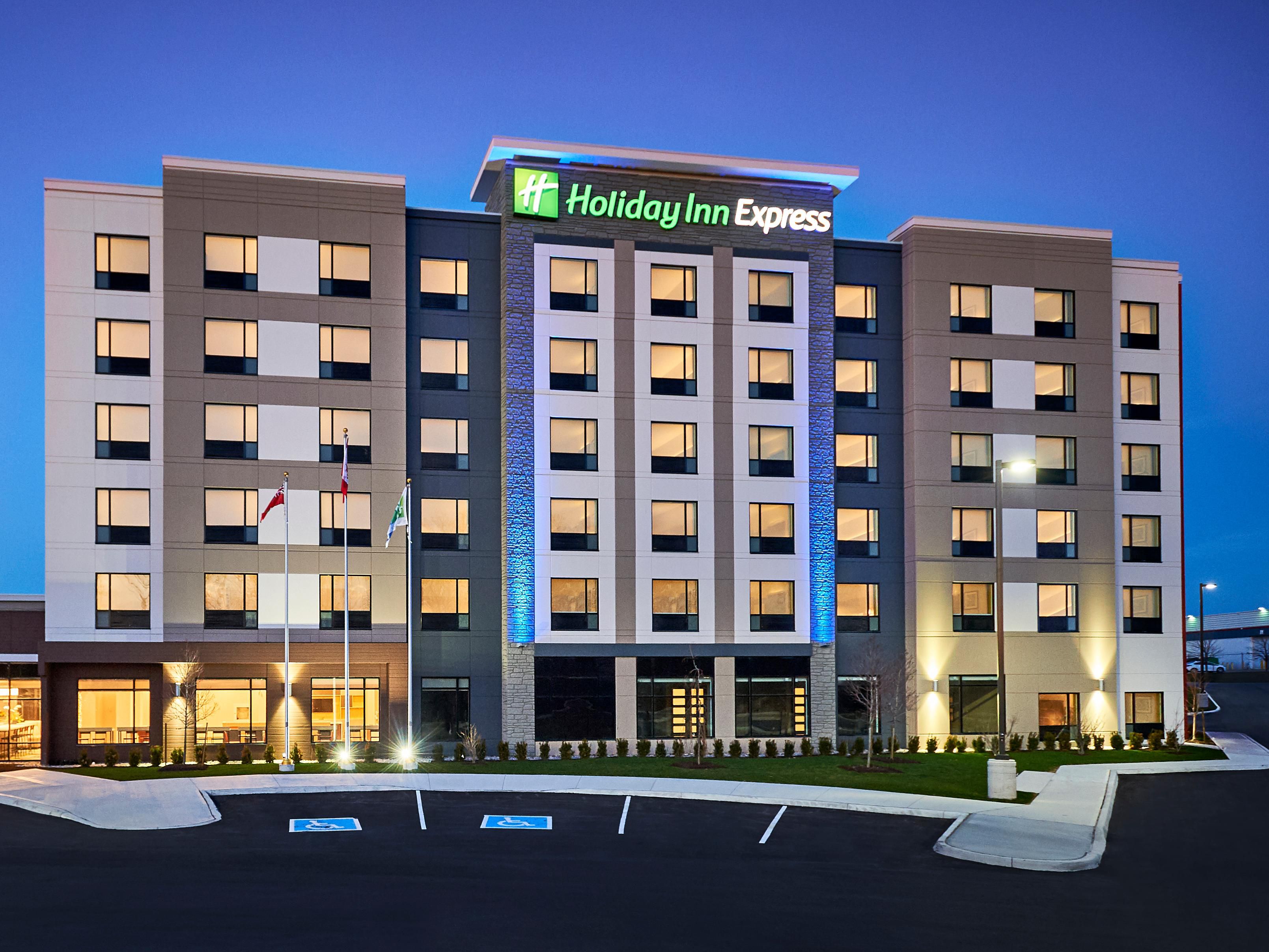 Niagara-on-the-Lake Hotels | Holiday Inn Express Niagara-on-the-Lake