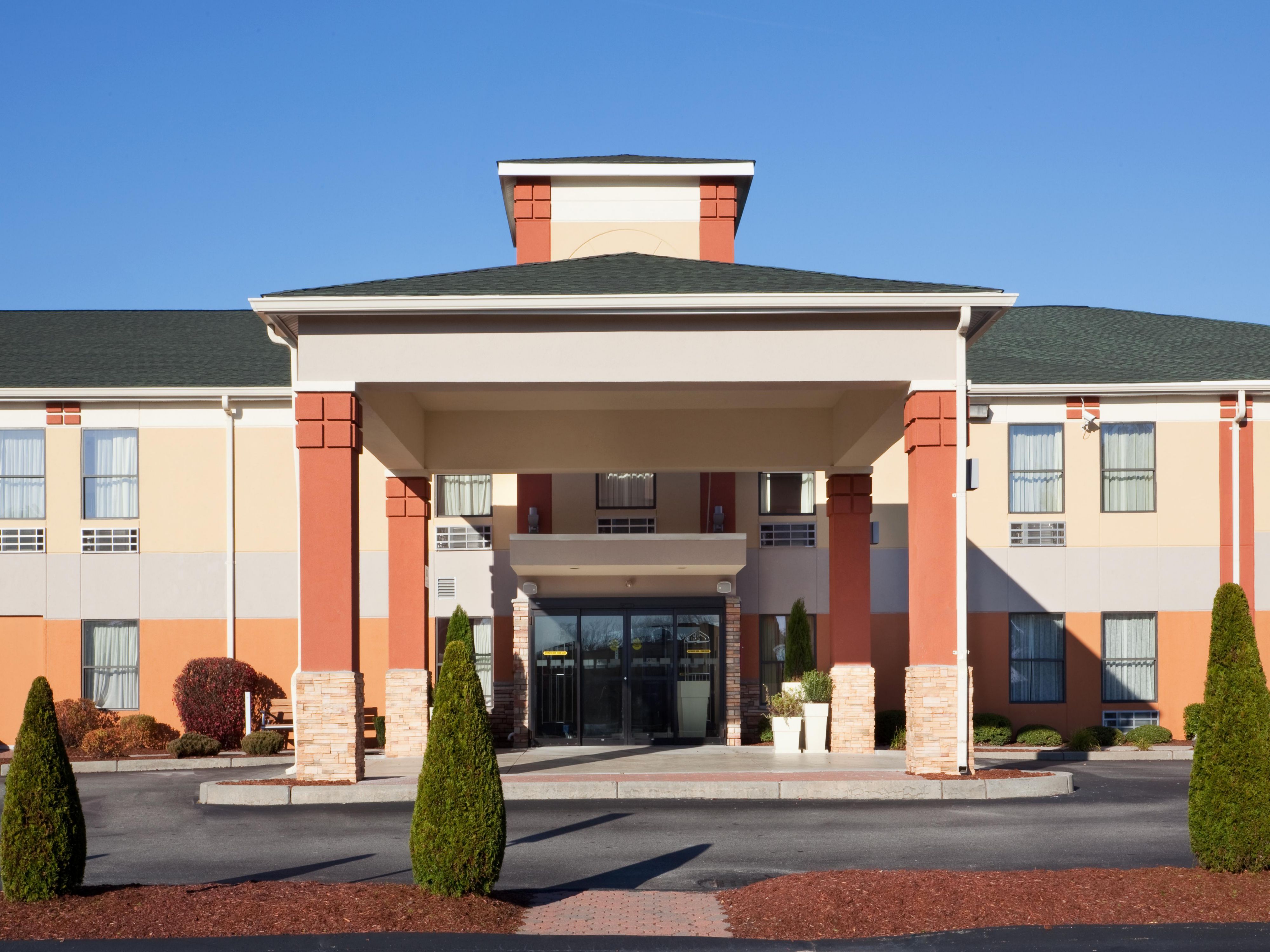 Affordable Hotels in Attleboro, MA Holiday Inn Express Providence