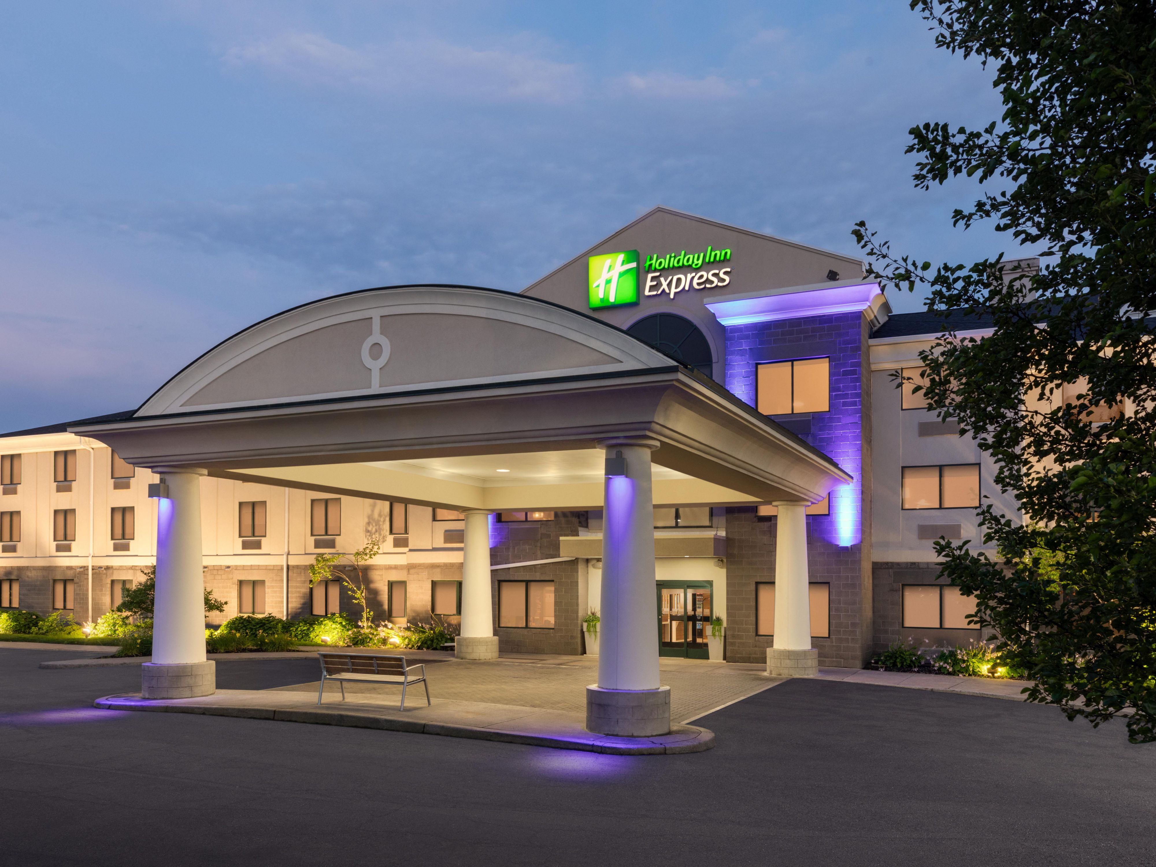 Travel is easy and stress-free when you stay at our hotel. We’re less than a mile from Syracuse Hancock International Airport, which offers flights that go to and from cities worldwide. Whether you’re here for a long layover or plan to stay for a week-long vacation, our airport hotel is the place to be.  
