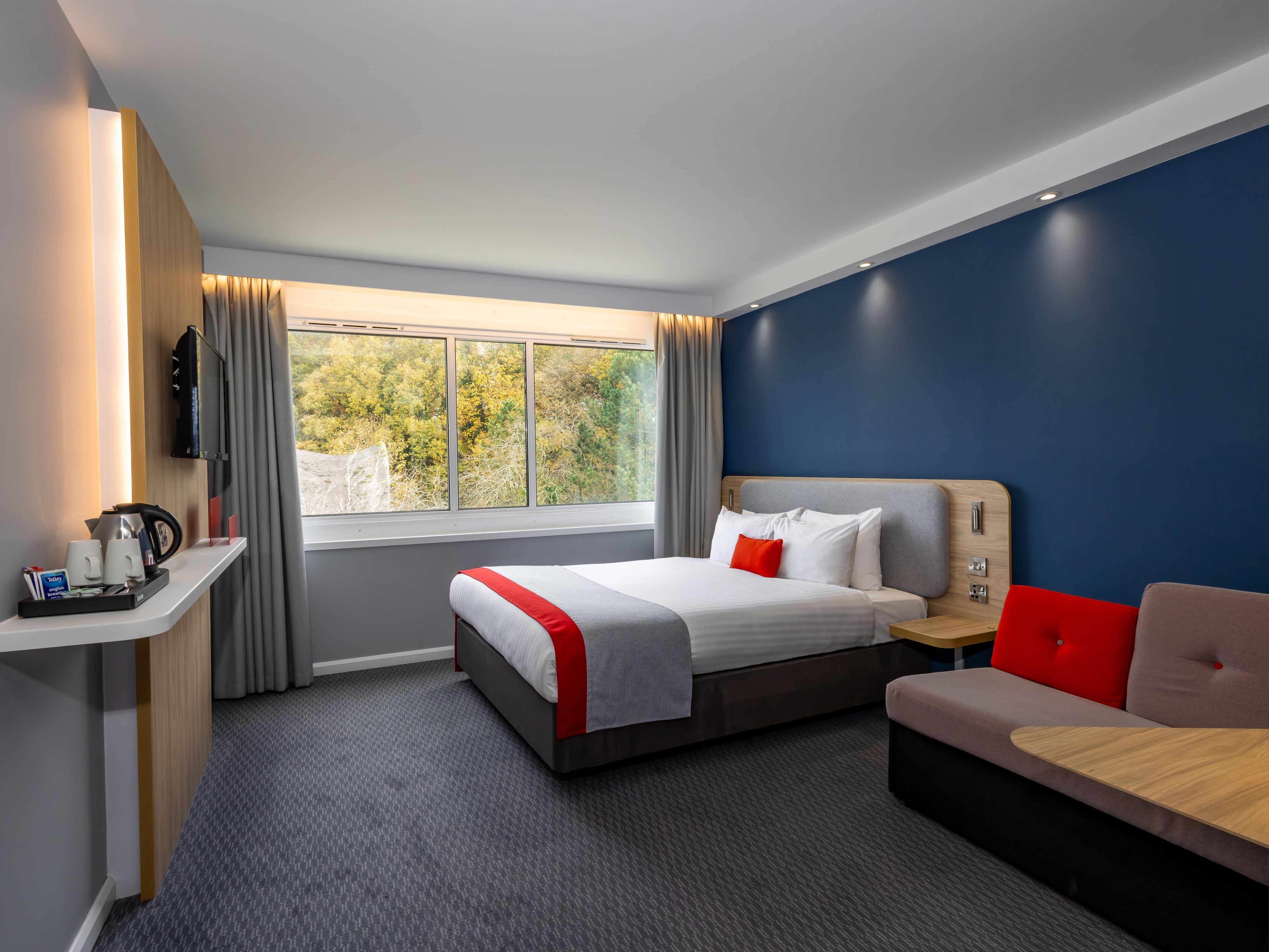Modern and comfortable guest rooms