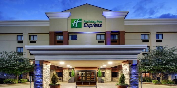 Holiday Inn Express Fort Campbell-Oak Grove