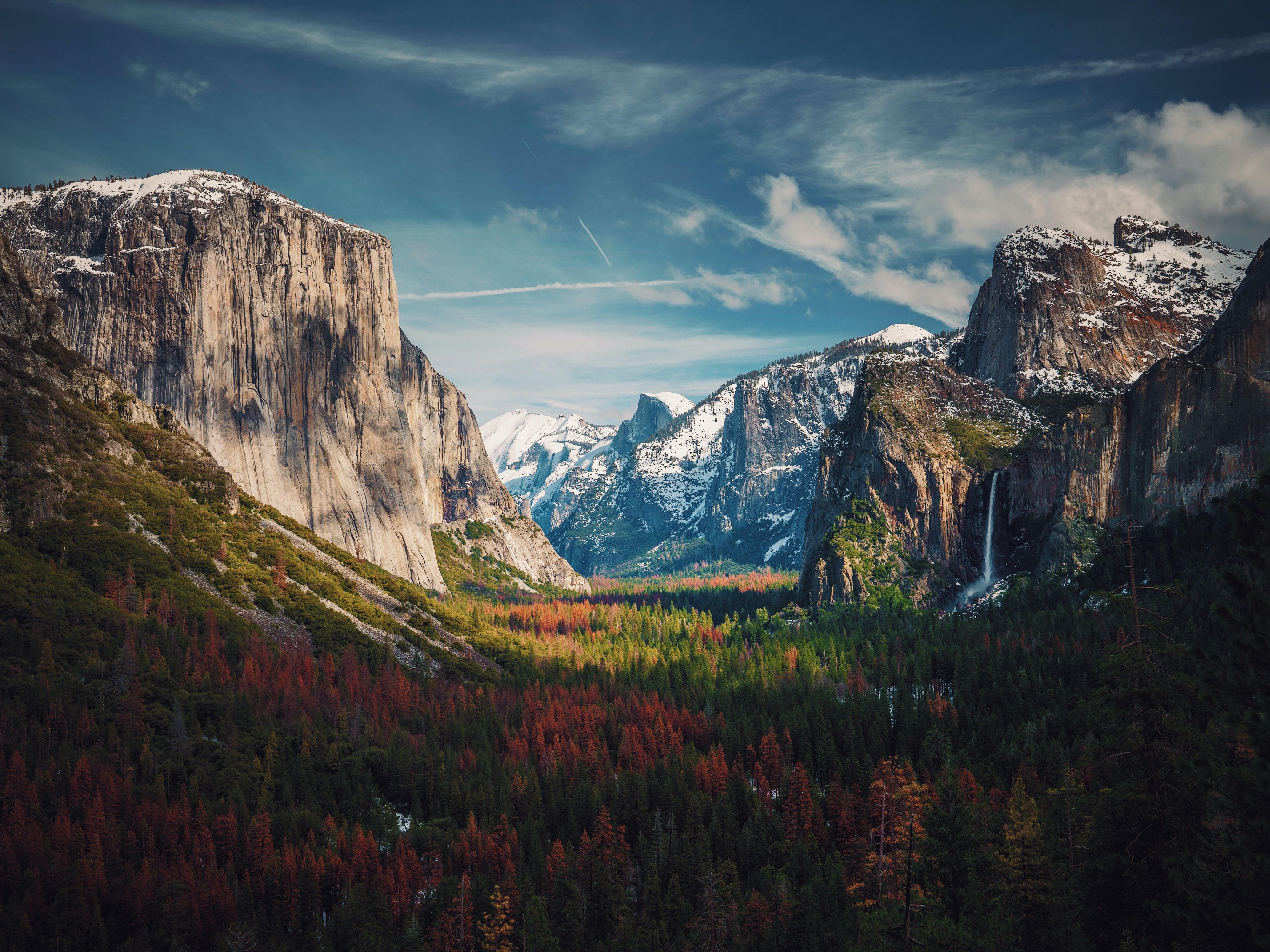 Stay the night in Oakdale and explore the Cowboy Capital of the World. Get picked up in Oakdale by Best Bay Area Tours at 8am and enjoy a guided tour of Yosemite National Park, returning to Oakdale by early evening. Available May - September. Click on the link to reserve, select Oakdale for pickup location, and use code OAKHIE to save 10%!