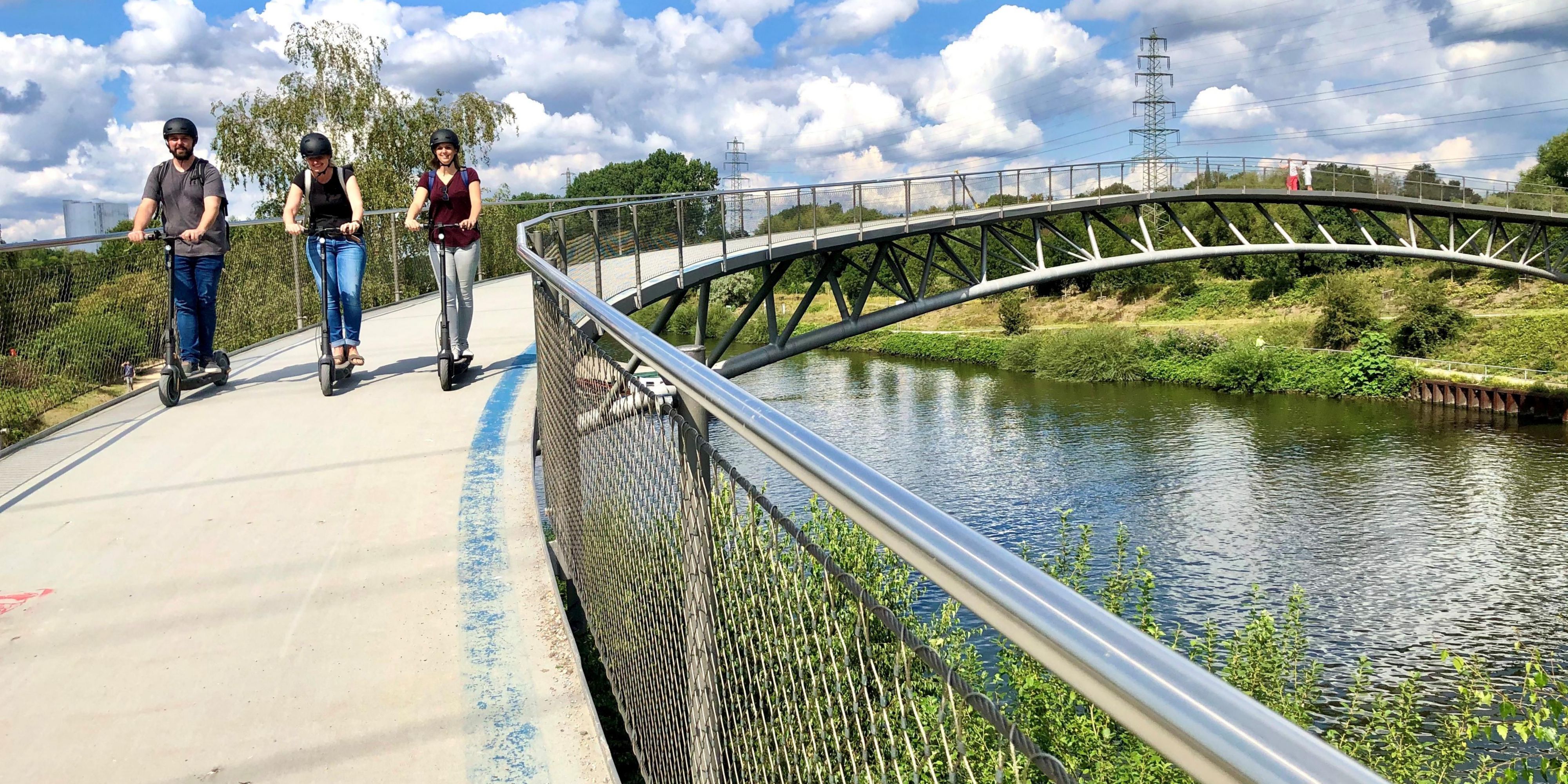 With us, you can explore Oberhausen and the Ruhr area by E-scooter. Charge, upgrade and go!