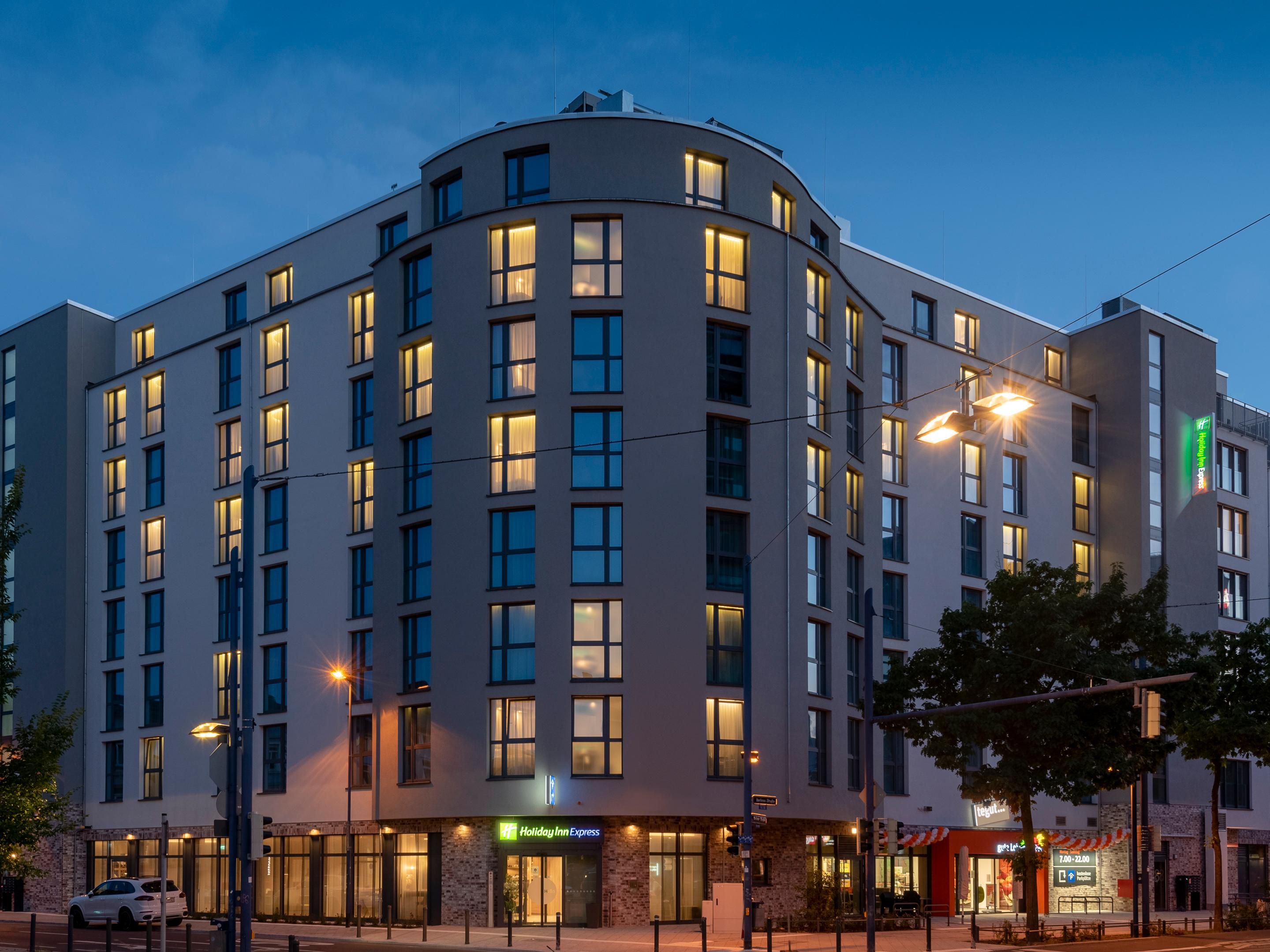 Preisgunstige Holiday Inn Express Hotels Von Ihg In Darmstadt