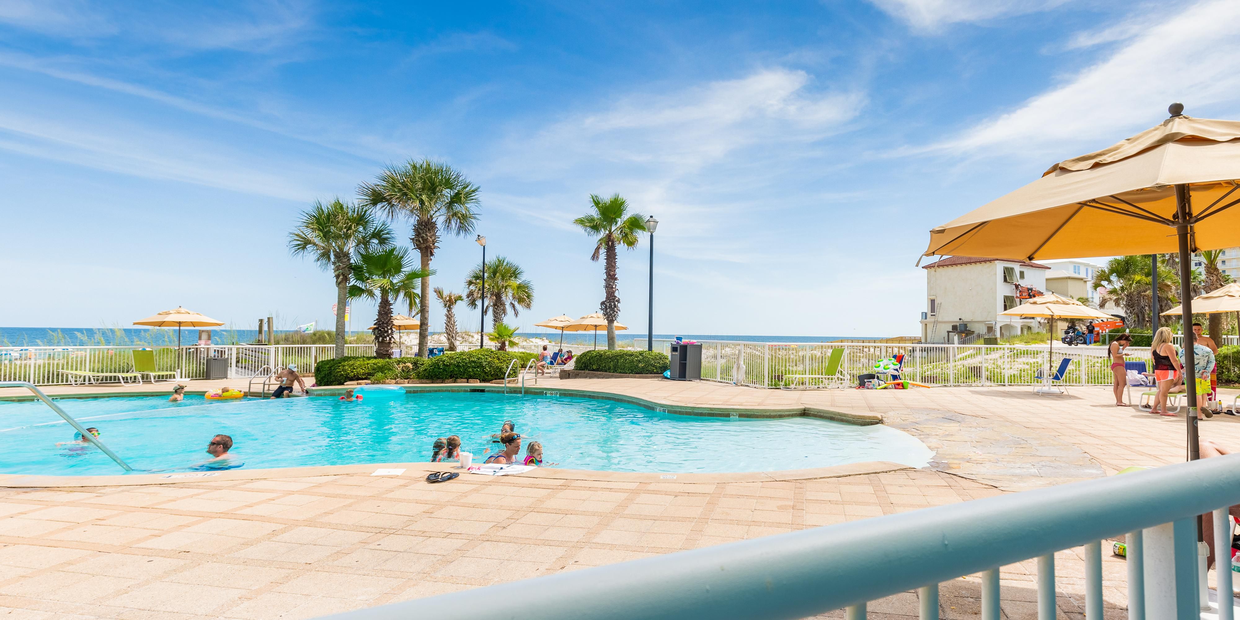 We offer late fall through winter extended stay pricing.  Contact our hotel directly to ask about these specials.  Get away from the white snow and join us at our white sandy beaches.  We welcome all Snowbirds.  Call us at 251.974.1634 to get your best deal.