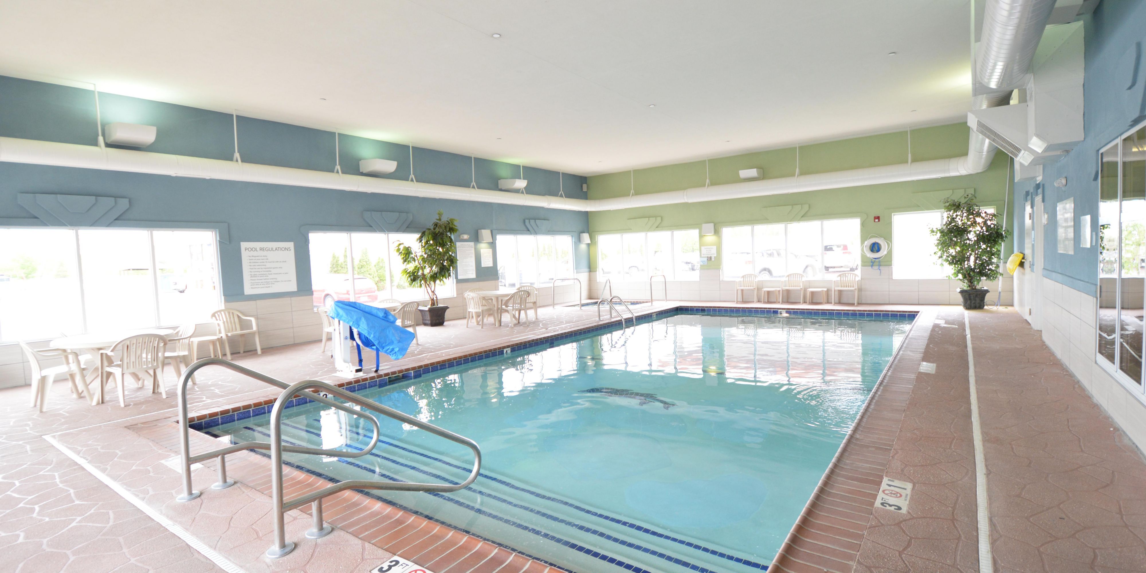 Stay with us and enjoy our indoor heated pool. 