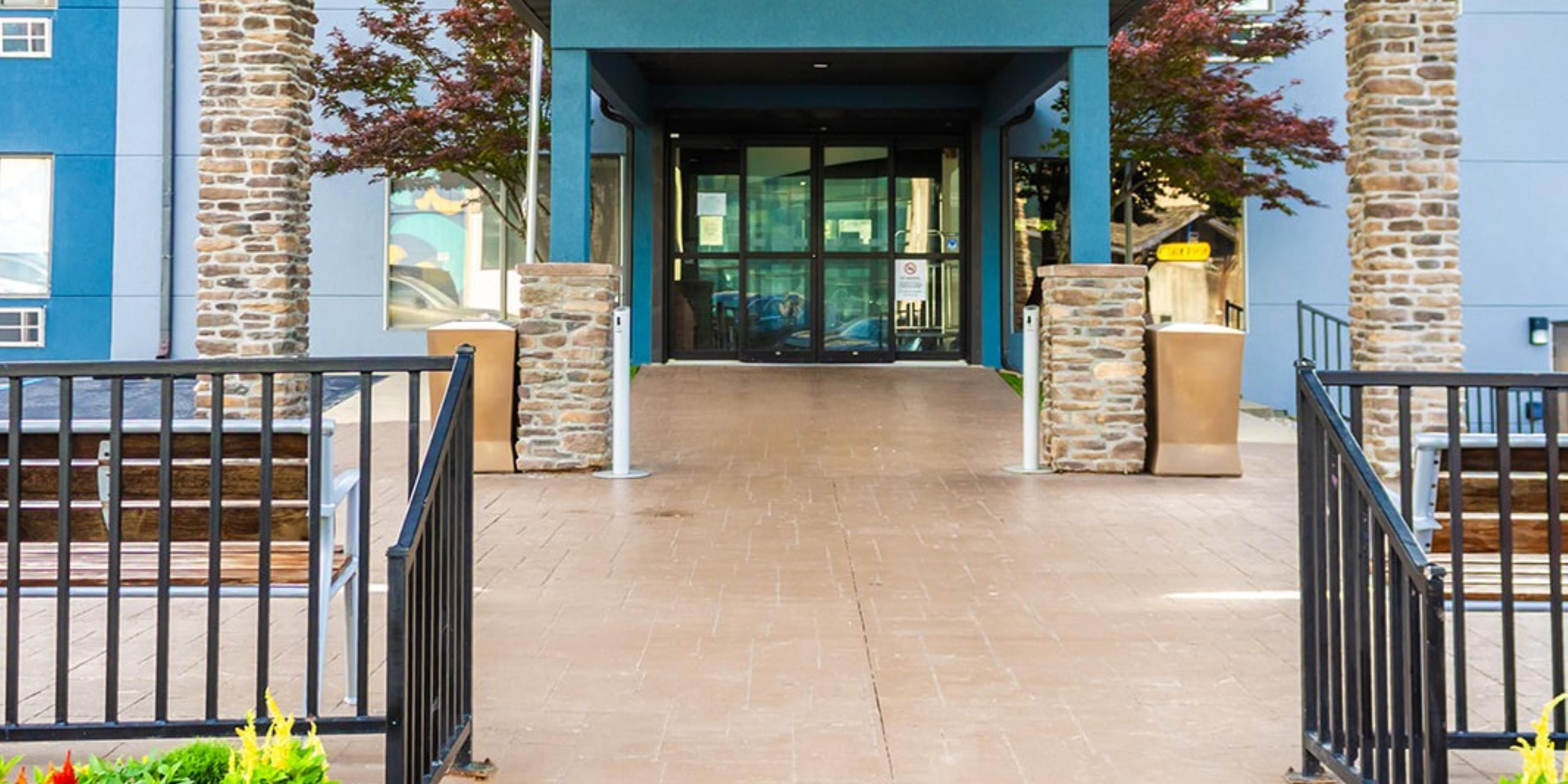 Holiday Inn Express Osage Bch - Lake of the Ozarks