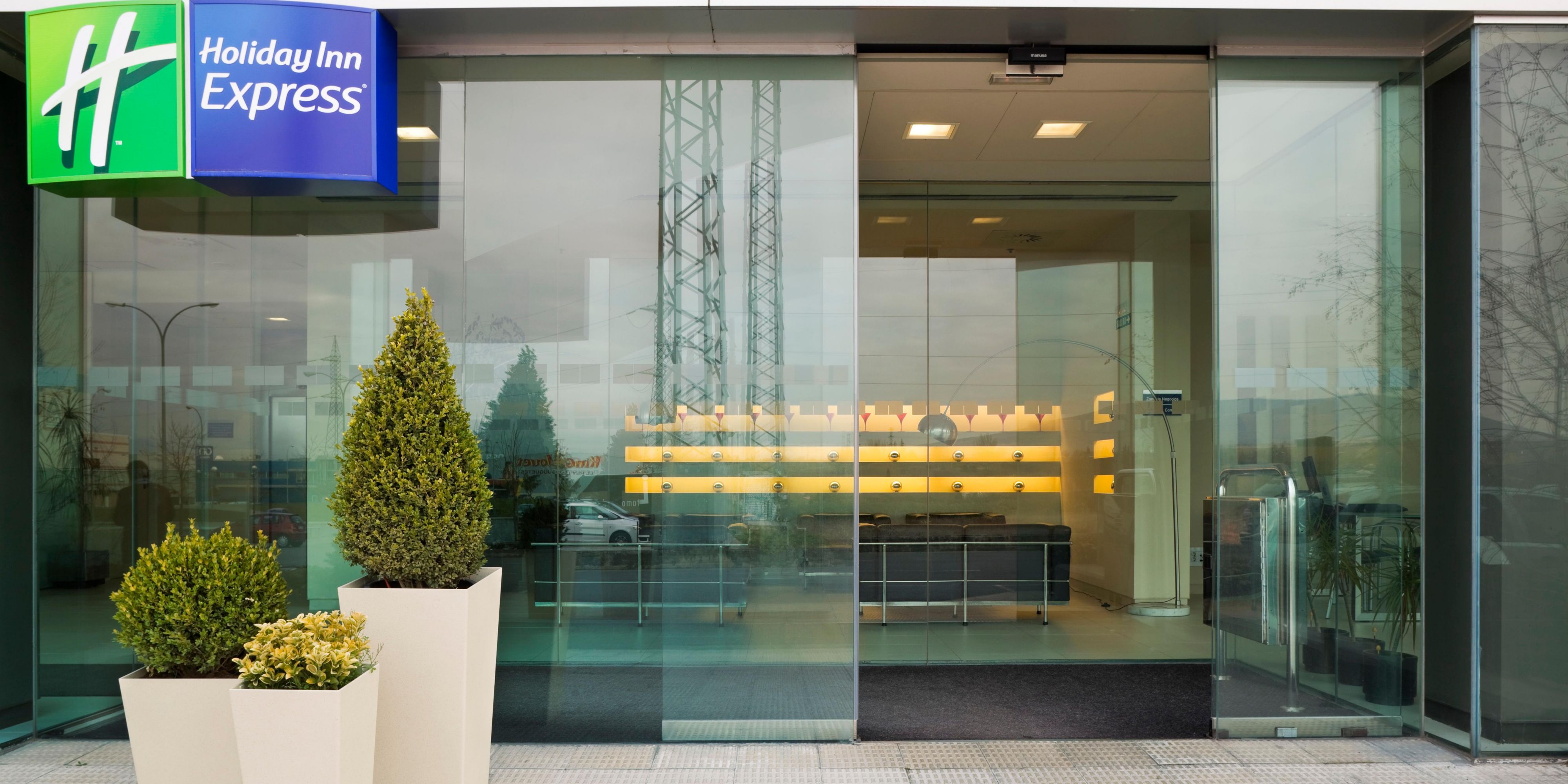 Hotel Near Airport: Holiday Inn Express Hotel Pamplona