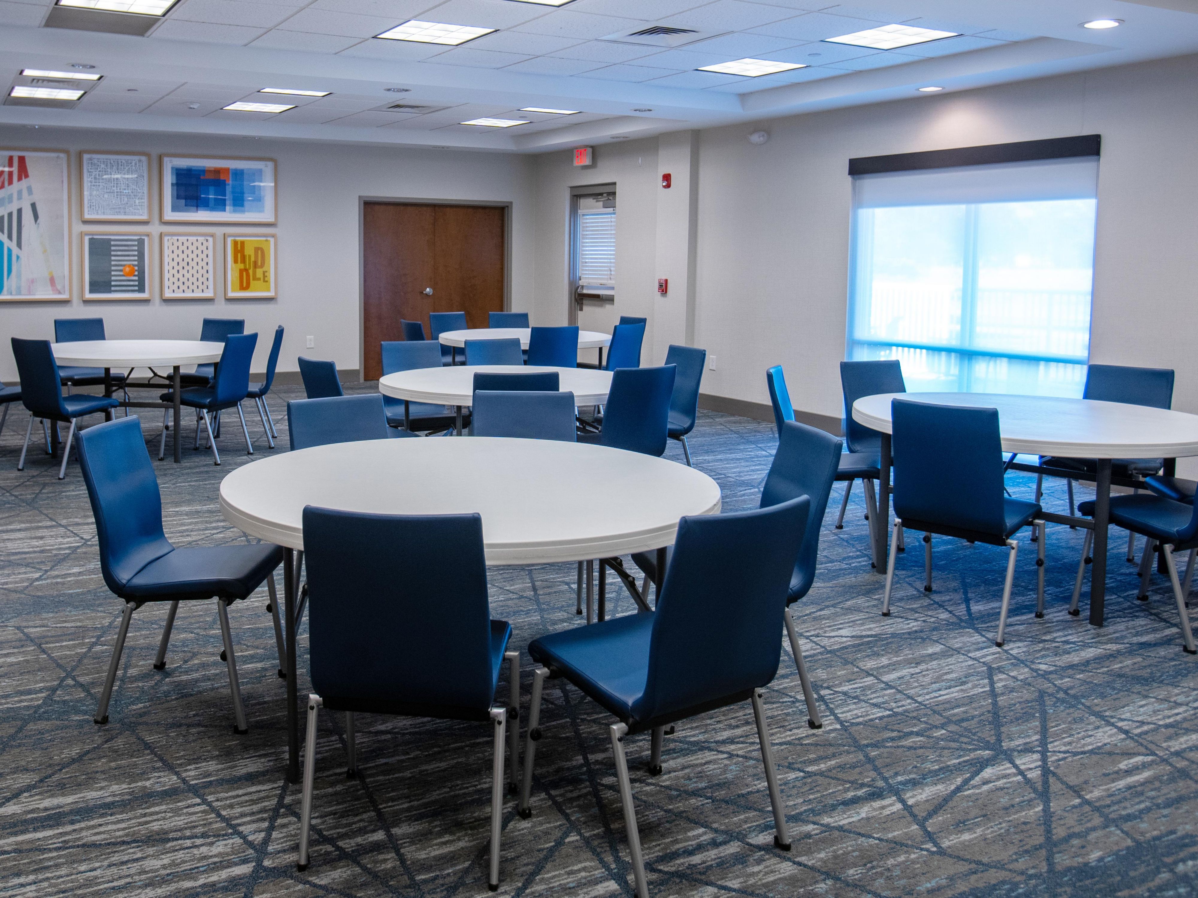 Our newly renovated hotel offers convenient meeting space for your next corporate gathering or social event.  800 square feet of space, accommodating up to 85 guests.  The number of guests will vary based on your set-up requirements.  Call us today and let us help you take the worry out of your next event.