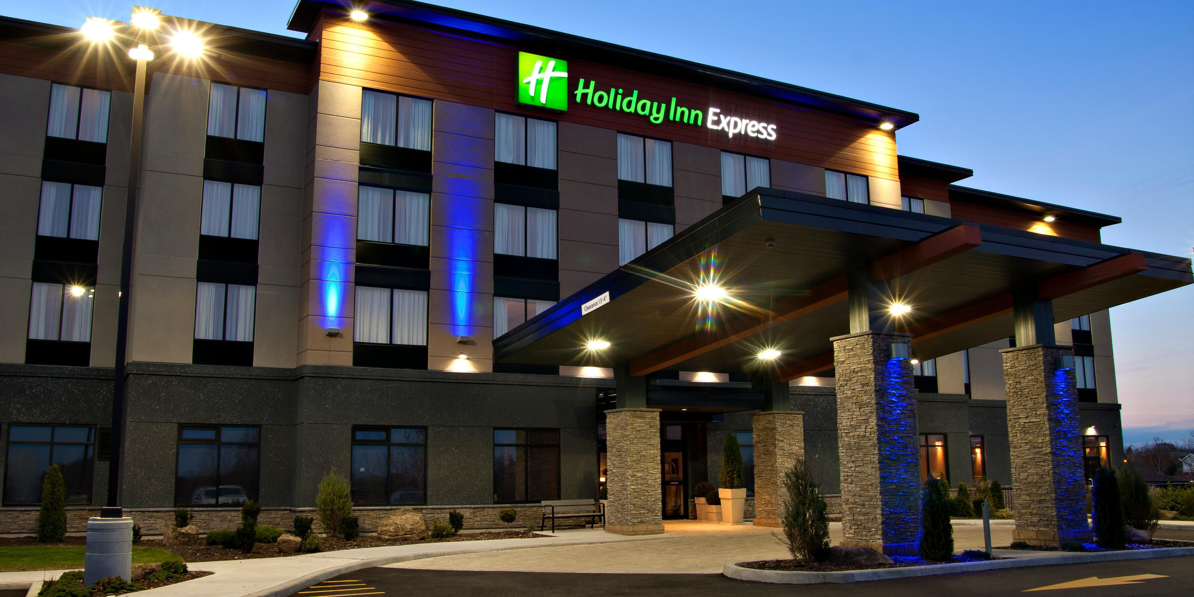 Enjoy a quick & easy commute to business and local attractions including; Canadian Nuclear Laboratories,  Garrison Petawawa,  Roseburg Forest Products, Pembroke Memorial Center and The Upper Ottawa Valley Heritage Centre. 