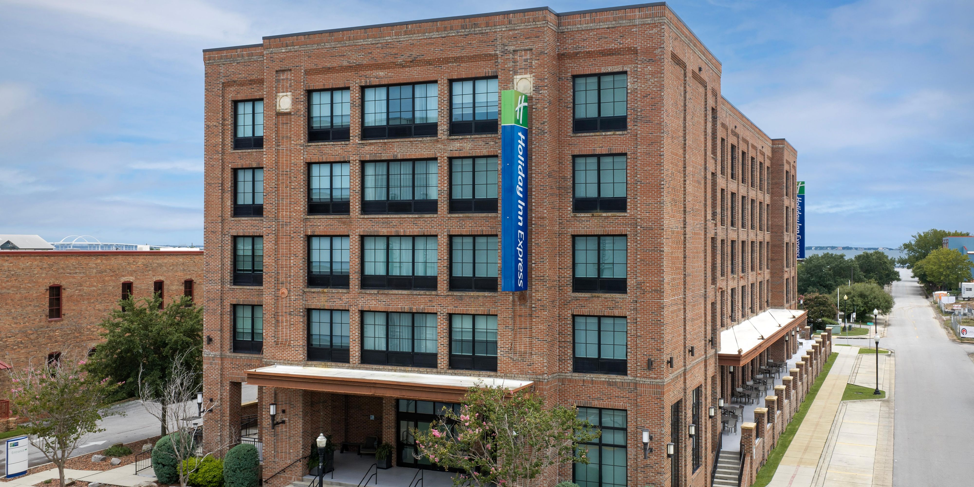Holiday Inn Express Pensacola Downtown