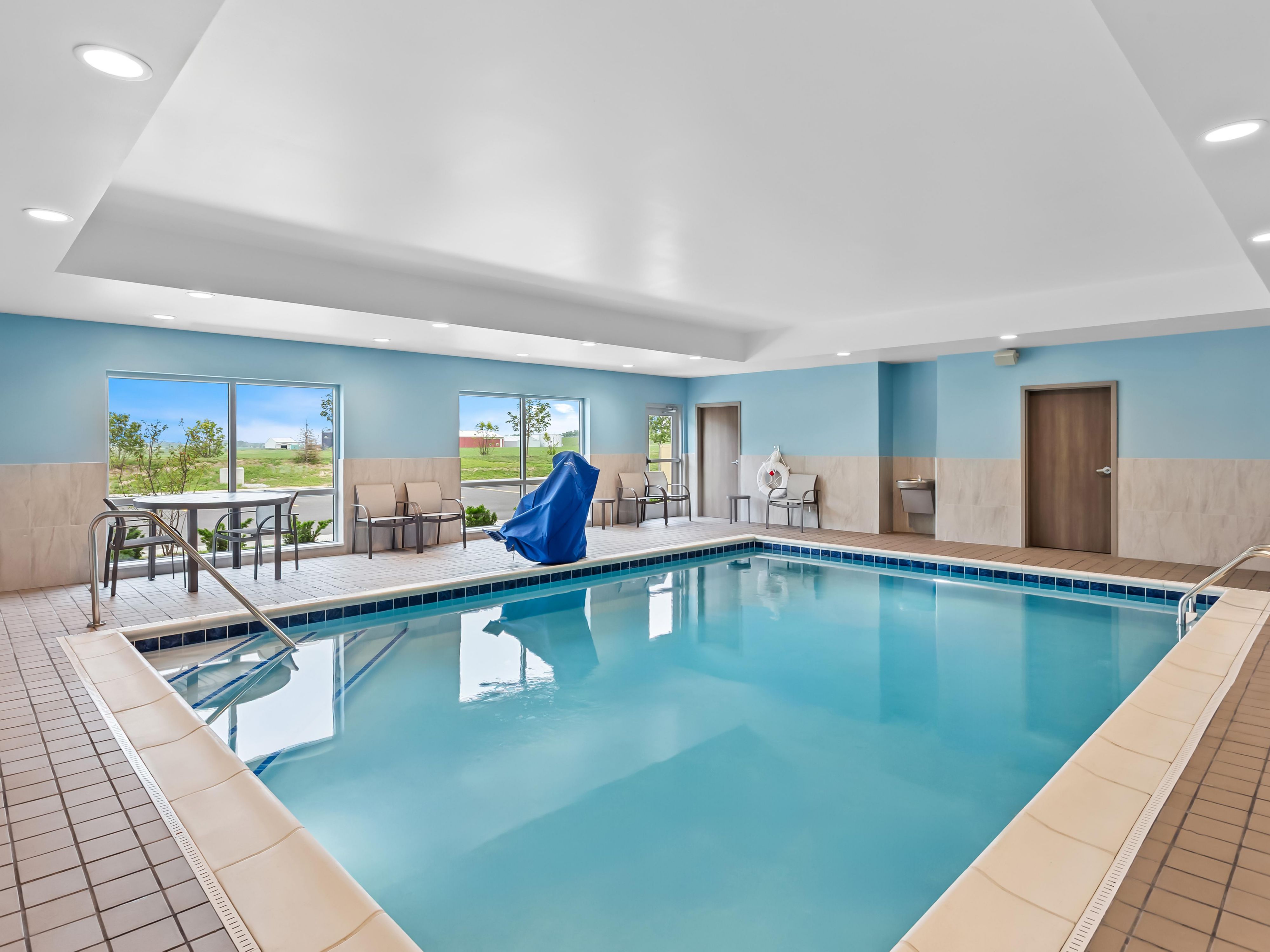 สระว่ายน้ำ