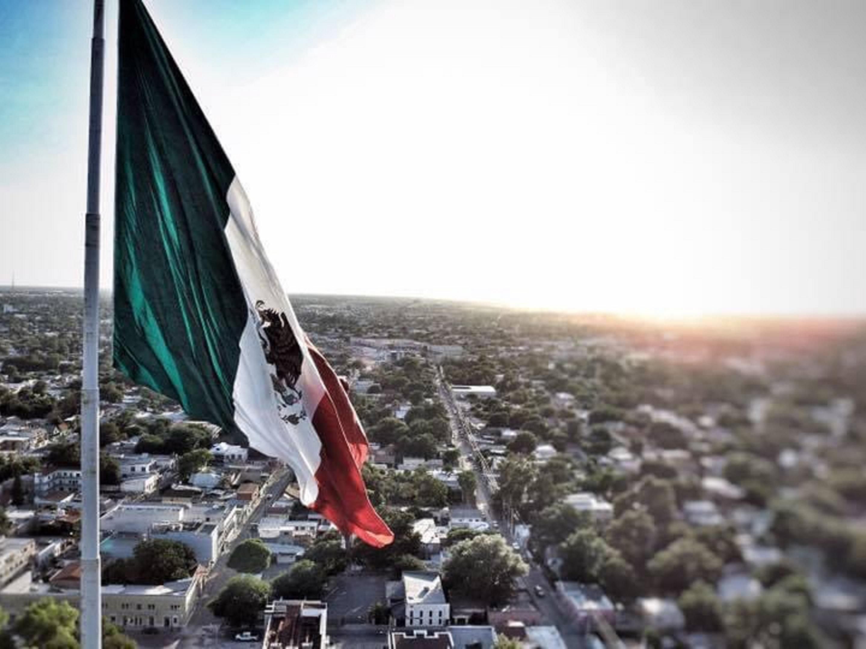 Piedras Negras tiene la bandera de México más grande del mundo
