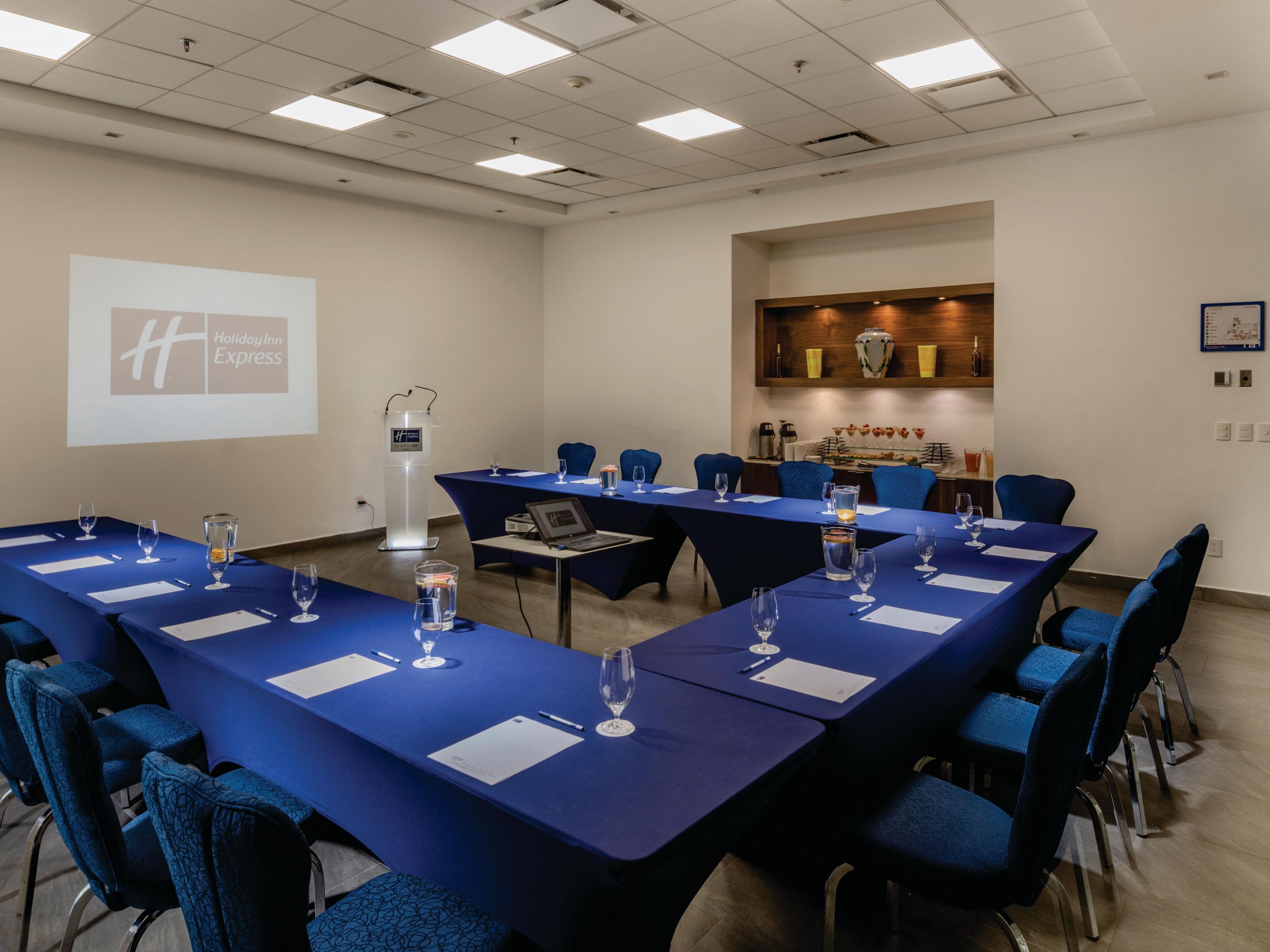 Holiday Inn Express Puebla guarantees quality and excellent service in every event in our facilities. 

Our location offers a wide variety of options, from Business Center rooms to theater-style rooms for 600 people, which will make your event a success. 

What are you waiting for? 

Tell us what the idea is, and we make it come true.