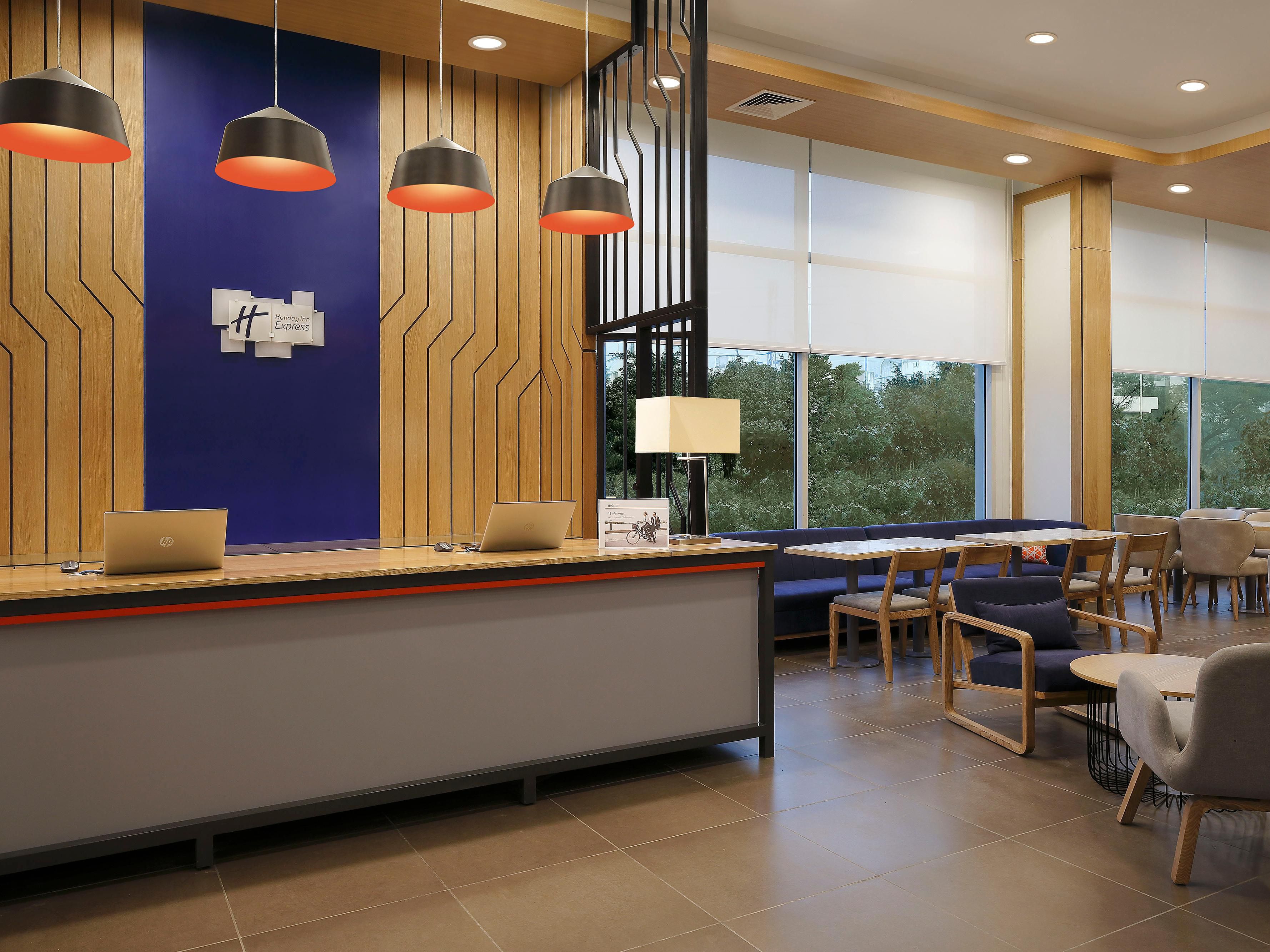 Holiday Inn Express Pune Hinjewadi is the smart choice for business travelers and leisure travelers who are looking for the best location combined with the best value, offering an affordable and hassle-free Express Check-in.