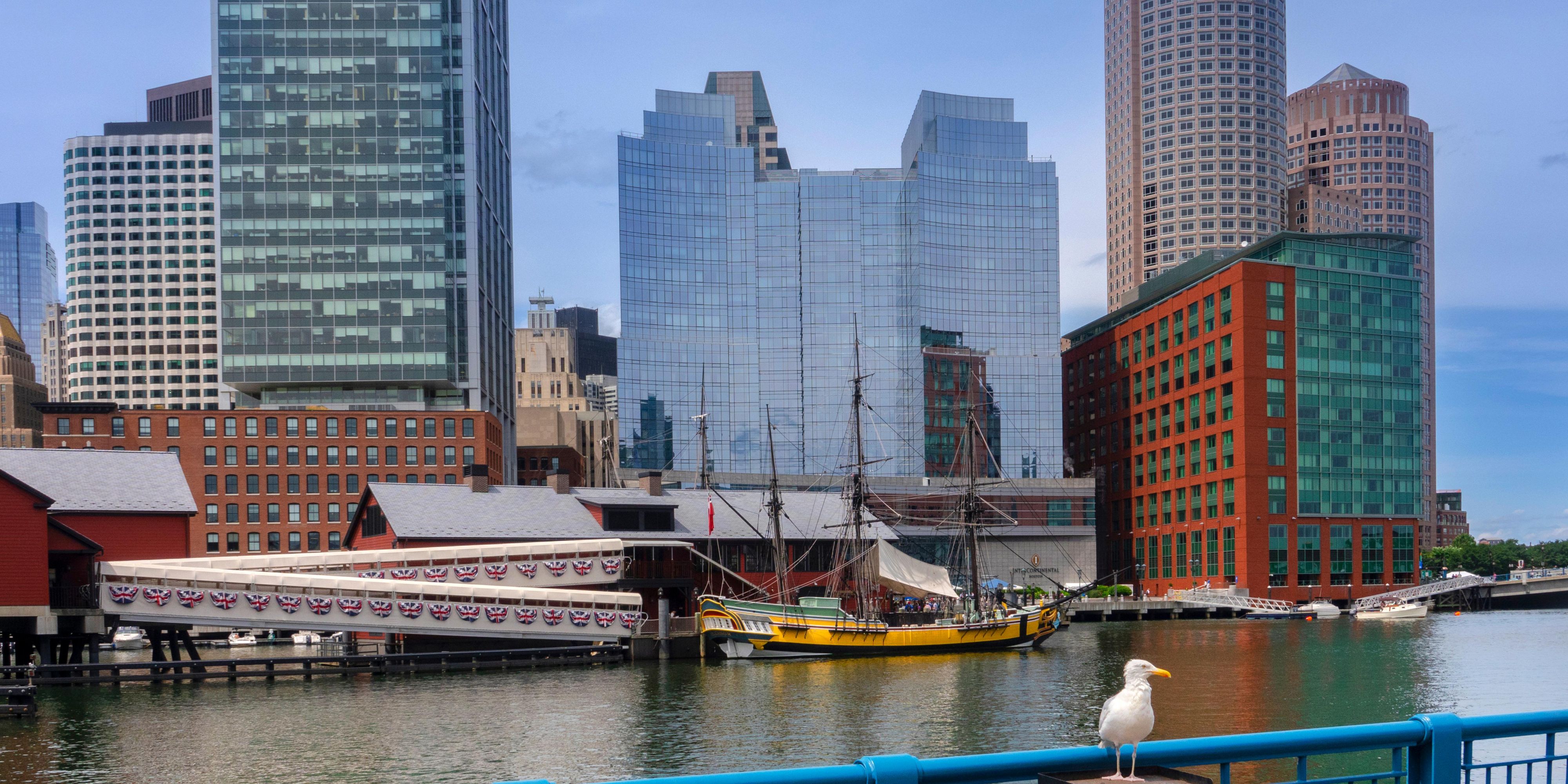 Located near Beachmont station (Boston's Subway) hop aboard the blue line for easy access to Boston's top attractions, shops, and restaurants. 