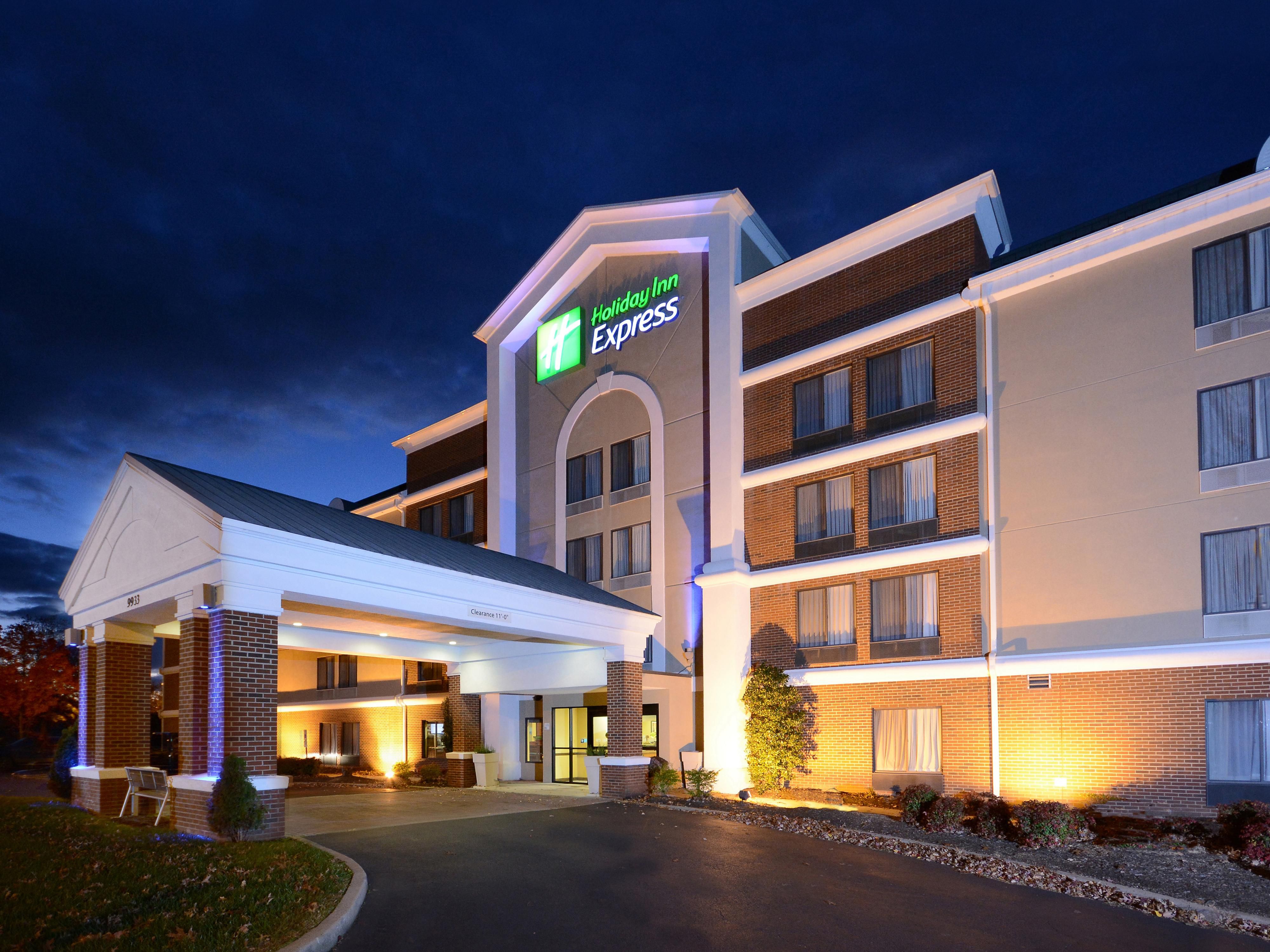 Pet-Friendly Hotel near VCU | Holiday Inn Express Richmond I-64 Short ...