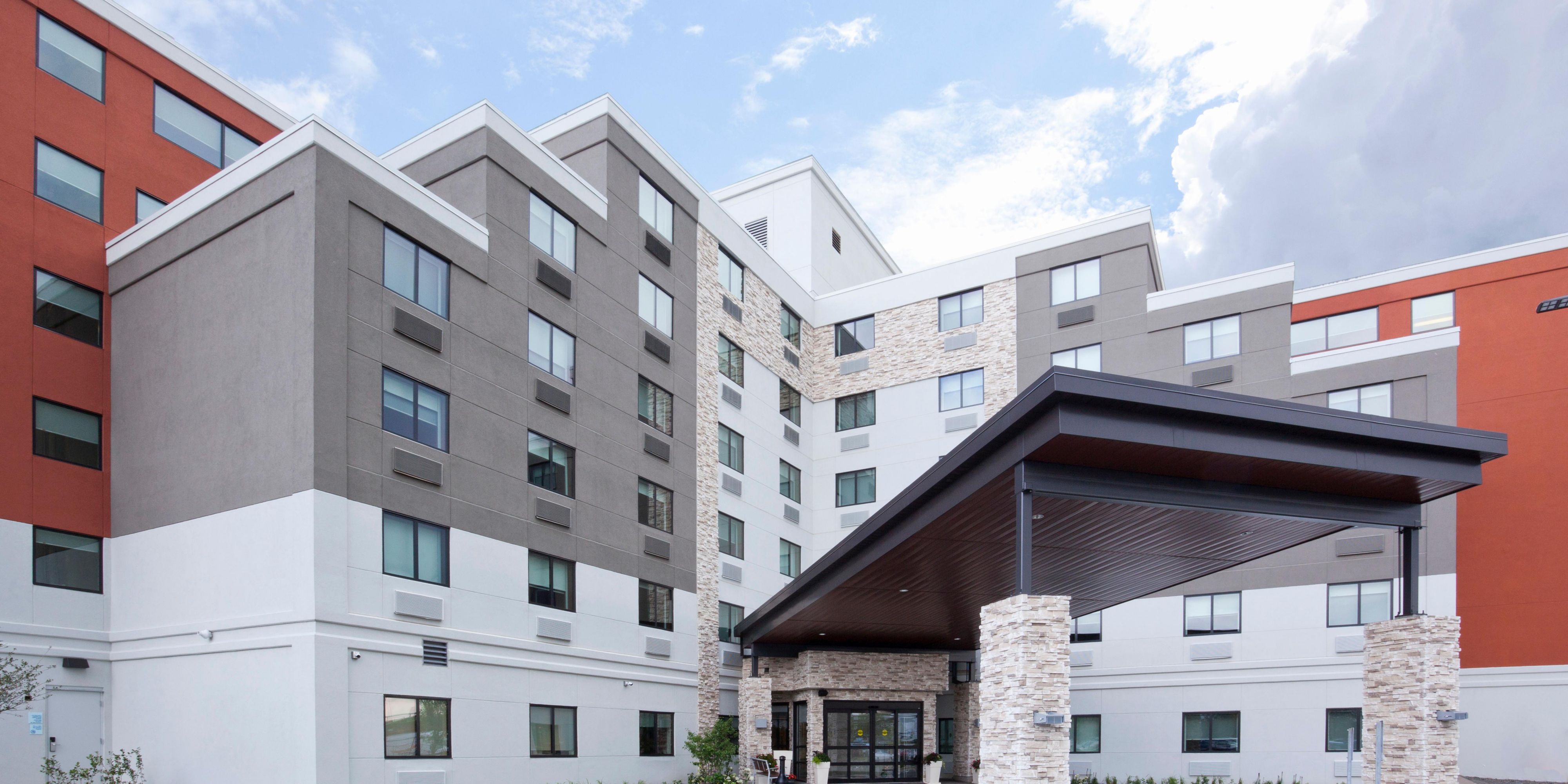 Since Opening In 2016 The Holiday Inn Express Roseville-St. Paul Has Been Providing Amazing Service To Our Guests.  We Are A Winner Of The IHG Quality Of Excellence Award In 2017 and 2018.  
Come Experience What Makes Our Hotel In Roseville Special!