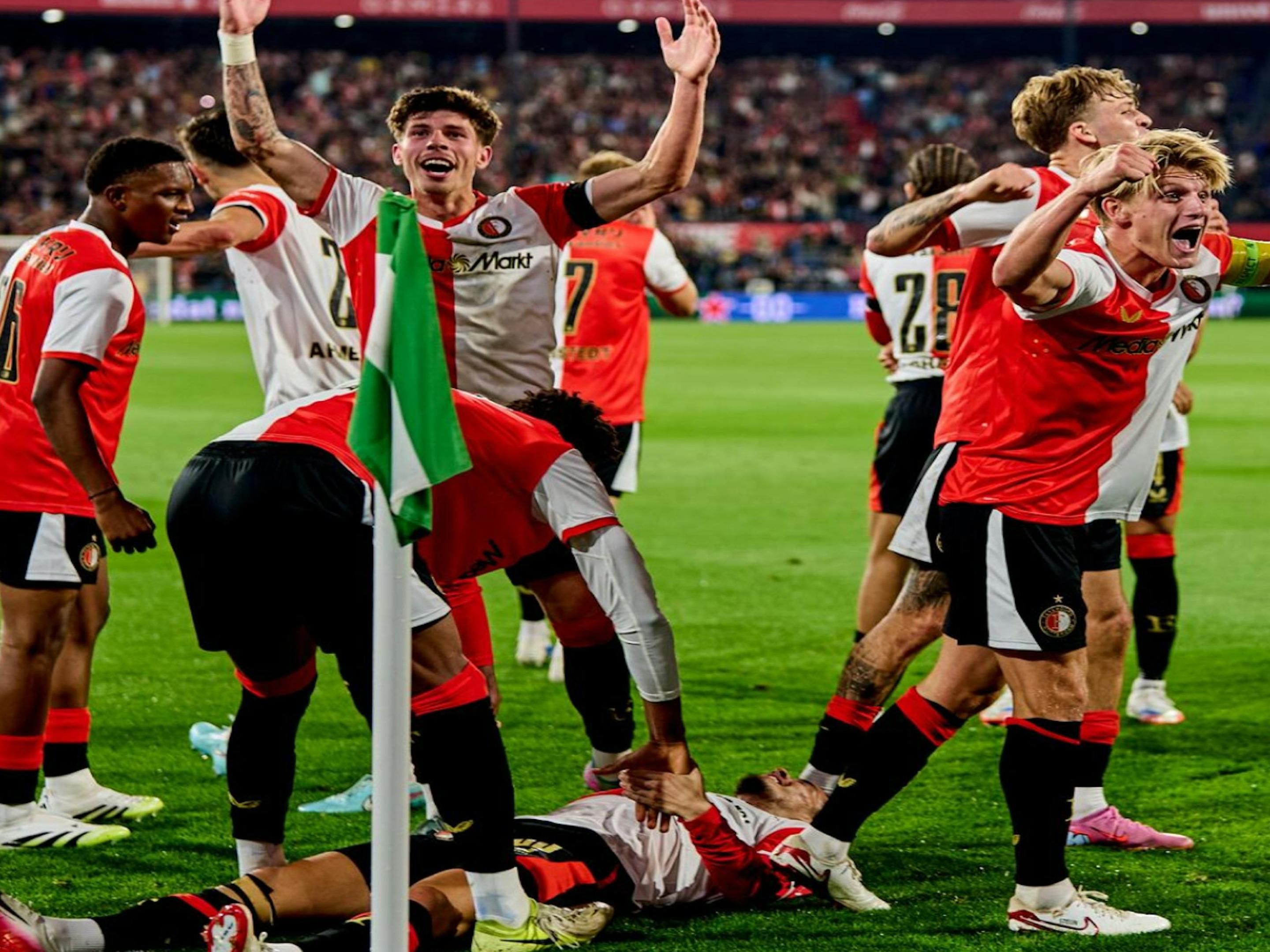 Feyenoord speelt in korte tijd twee keer thuis: op zaterdag 13 september tegen SC Heerenveen en op woensdag 17 september tegen Fortuna Sittard. Bezoek de Kuip in Rotterdam en geniet van een comfortabel verblijf in ons nabijgelegen hotel na de wedstrijd.