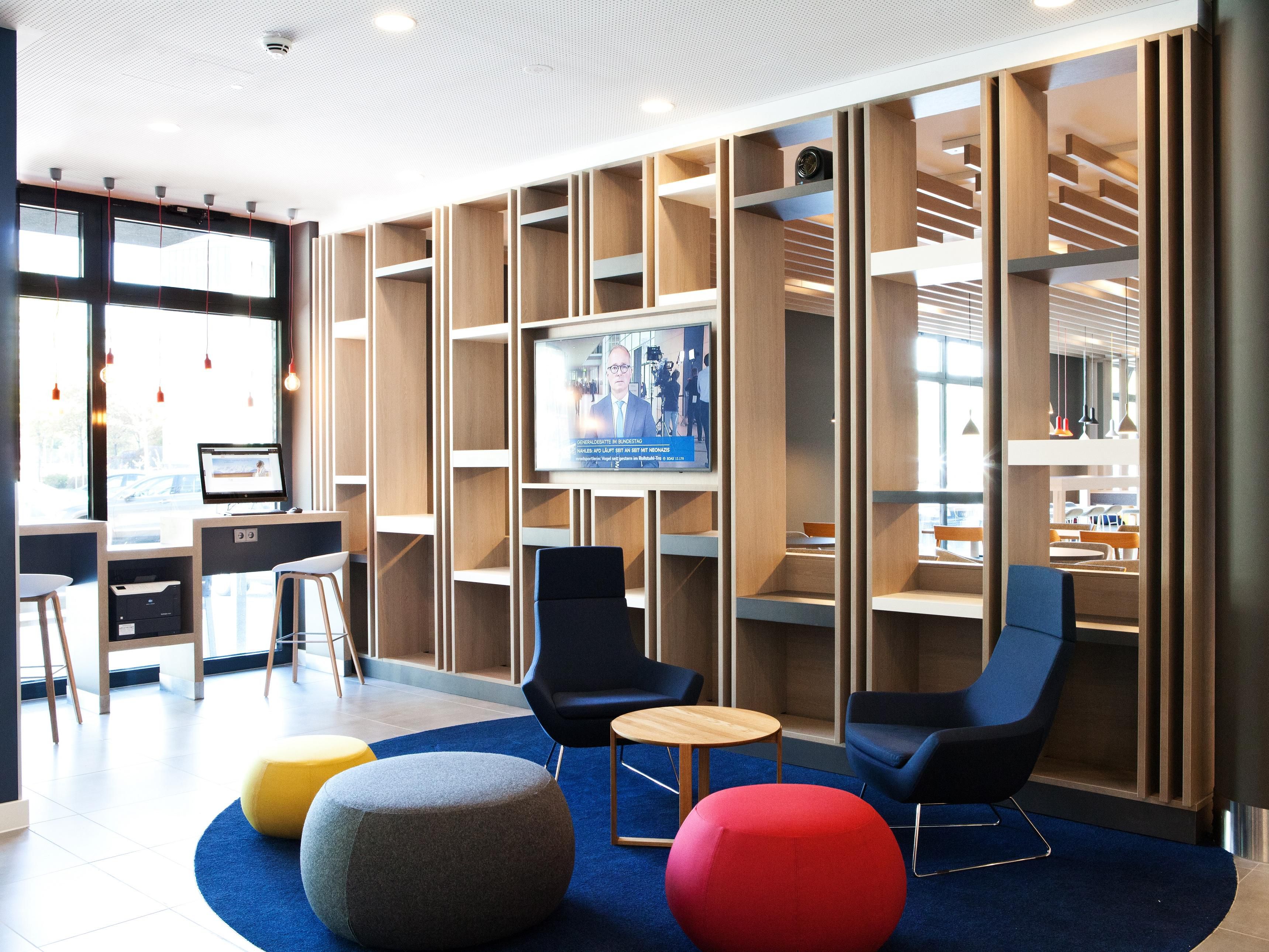 Take the opportunity to check emails or surf a little at our Business corner.