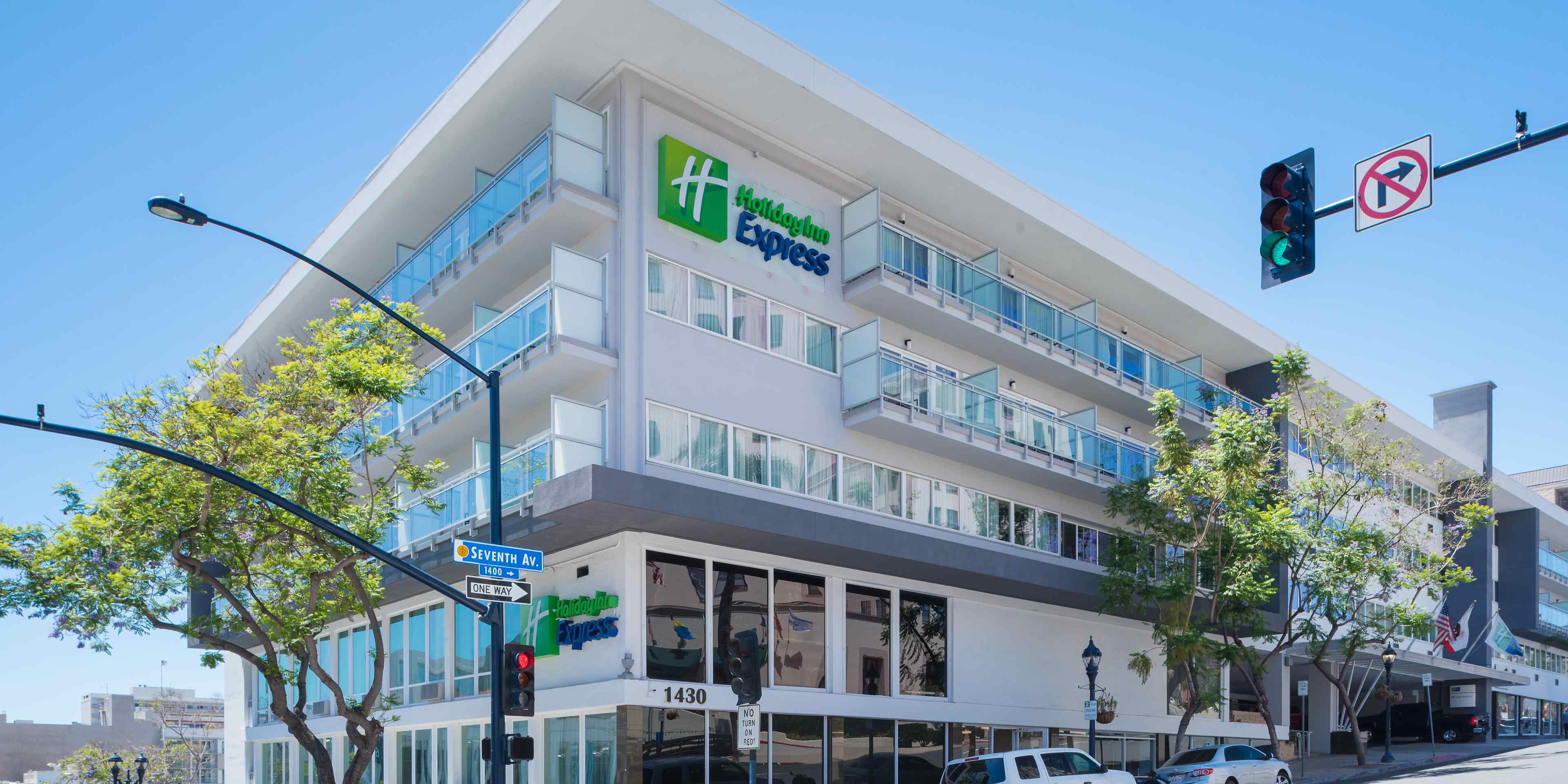 Hotels in Downtown San Diego, CA | Holiday Inn Express San Diego Downtown