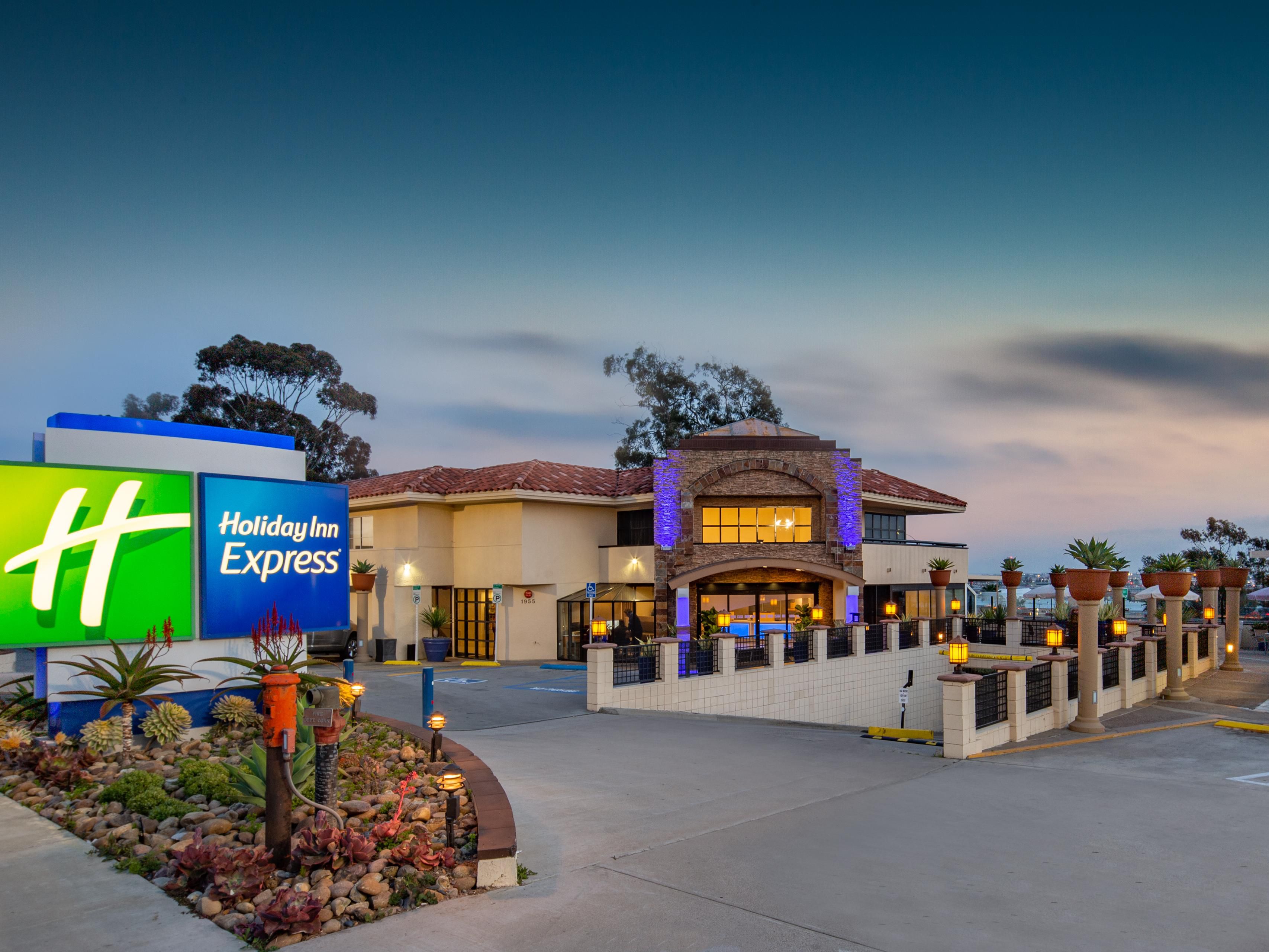 Hotels near San Diego Airport Holiday Inn Express San Diego Airport