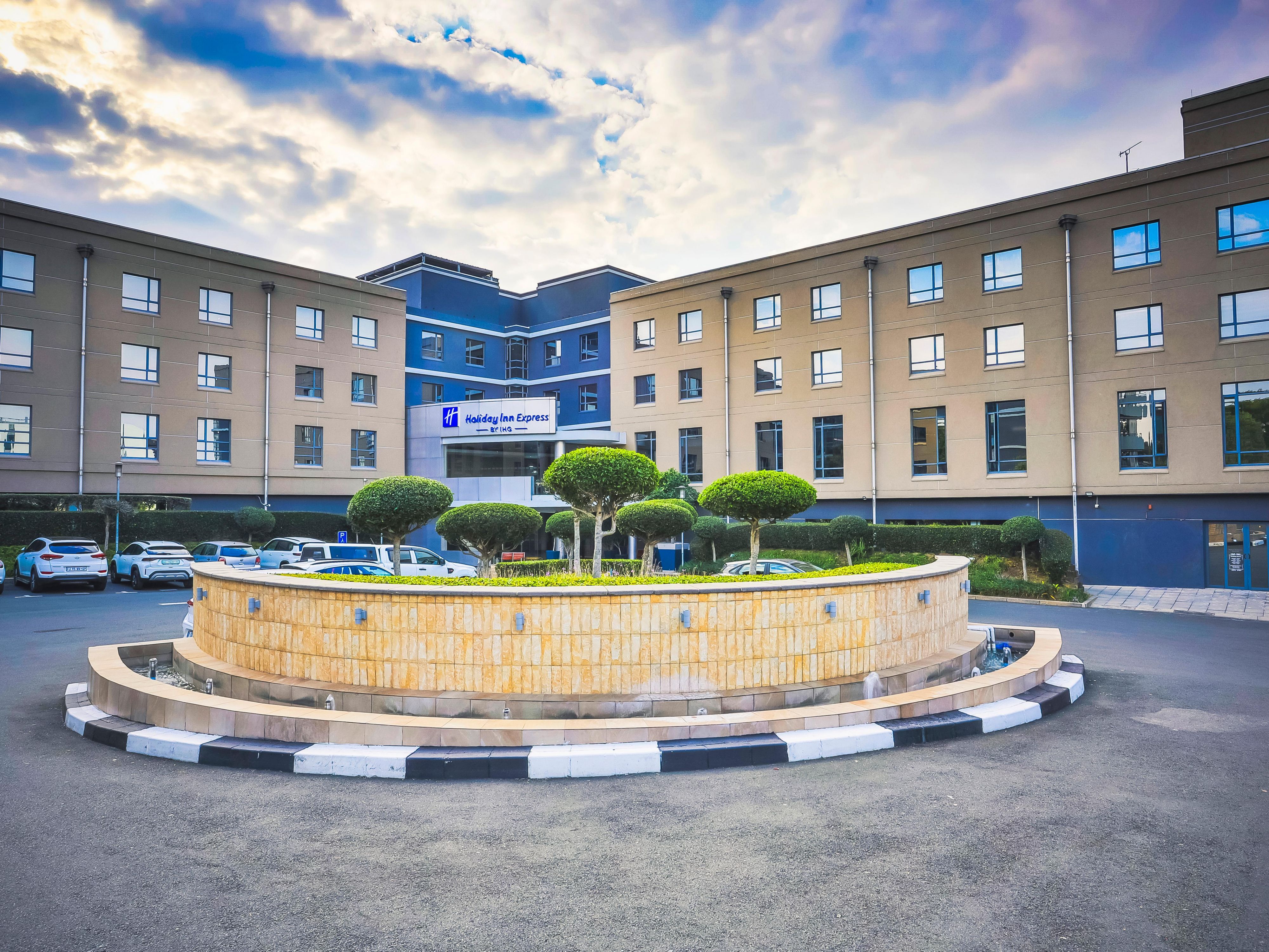 ยินดีต้อนรับสู่ Holiday Inn Express Sandton-Woodmead