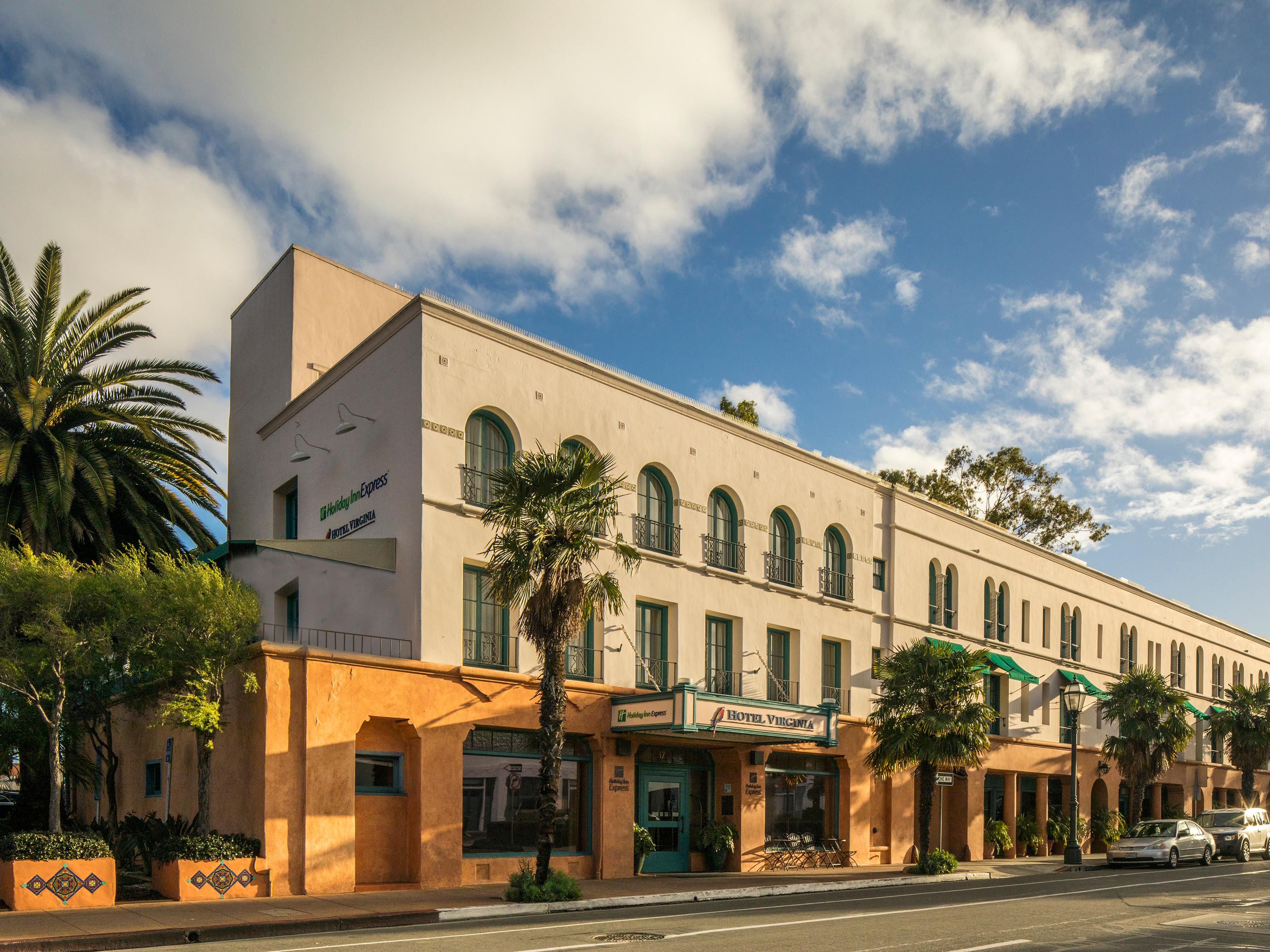 Санта-Барбара Калифорния. Californian Hotel Santa Barbara. Санта Барбара город. Санта Барбара на Хейли стрит.