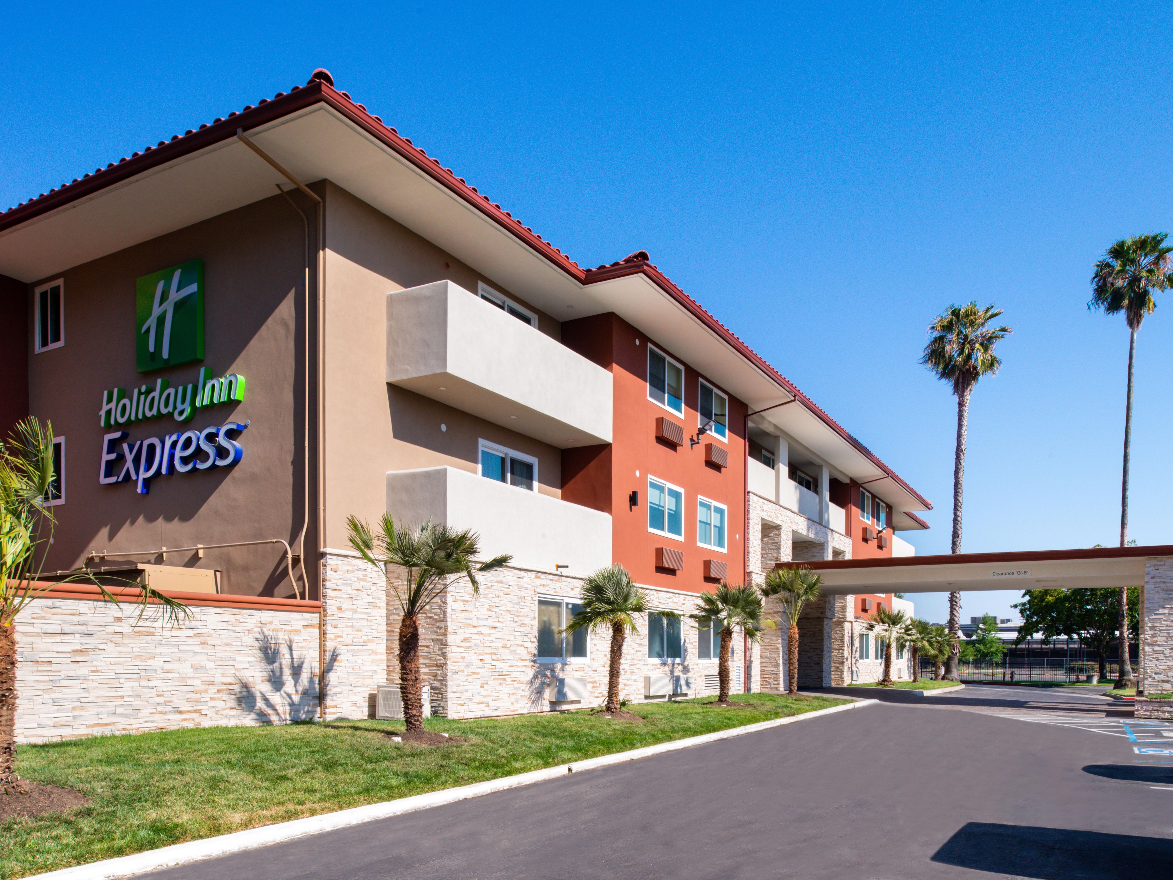 Boutique Hotel in Santa Rosa | Holiday Inn Express Santa Rosa North